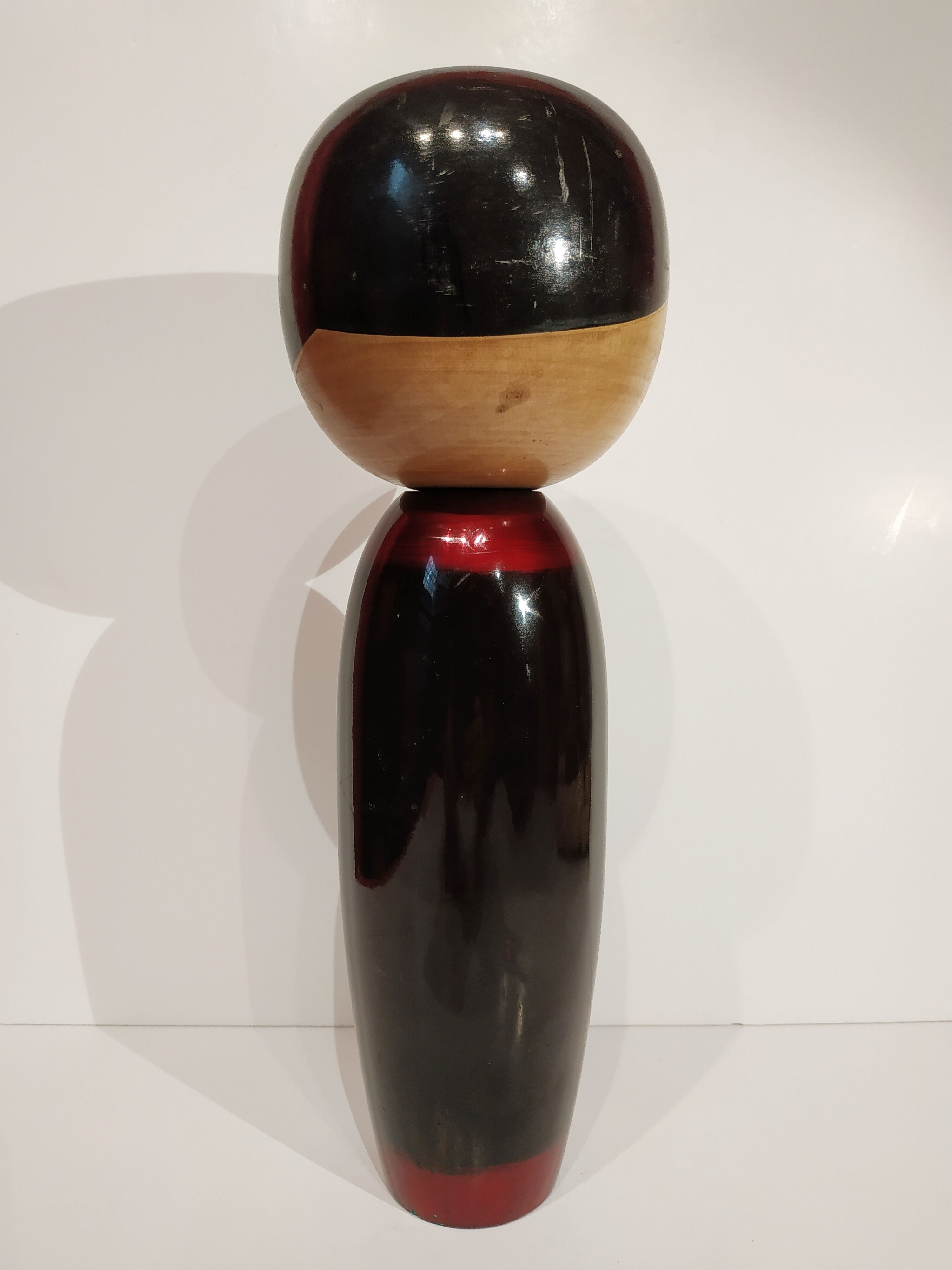 Kokeshi doll, laqué wood, Japan 1945