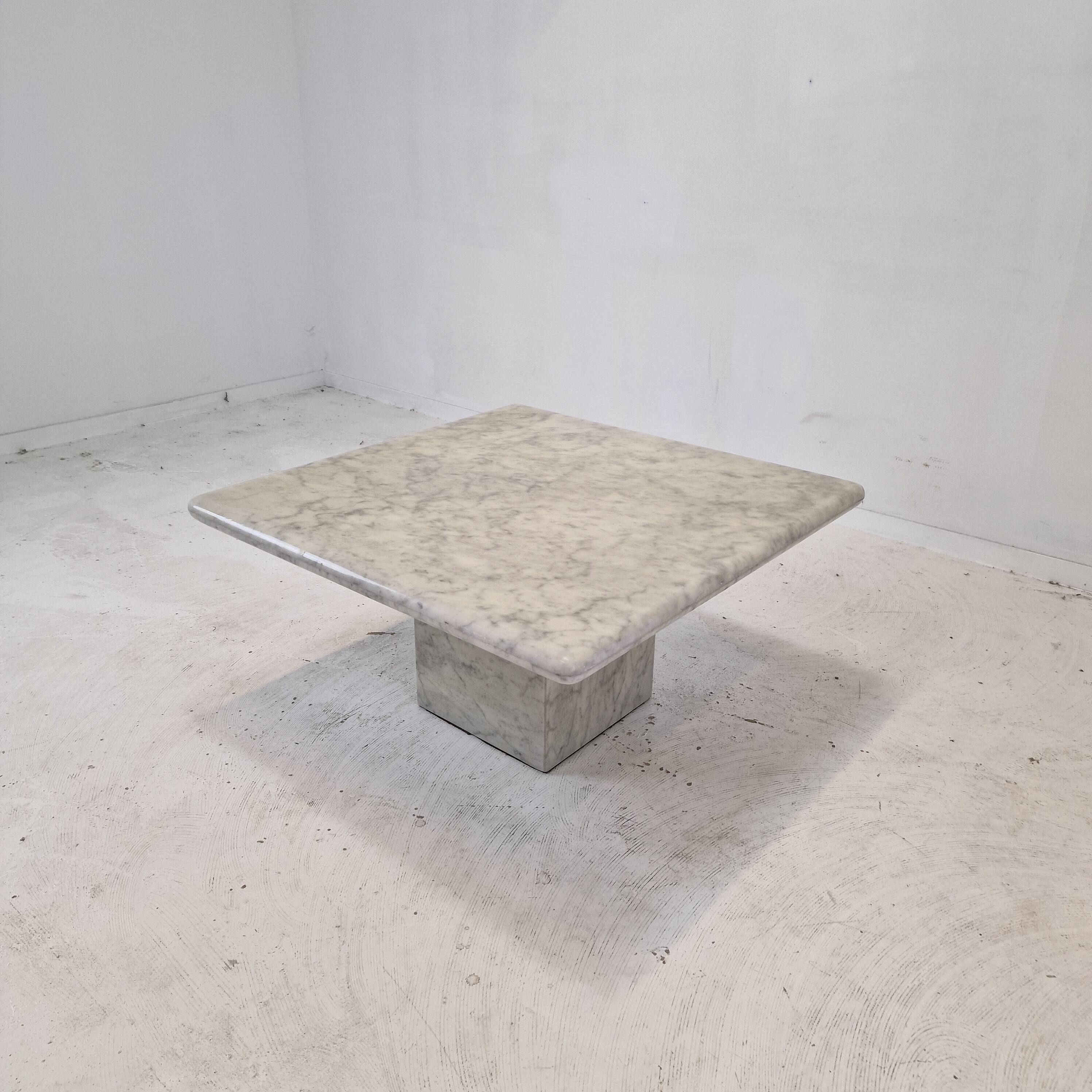 Italian Carrara Marble Coffee Table, 1980s