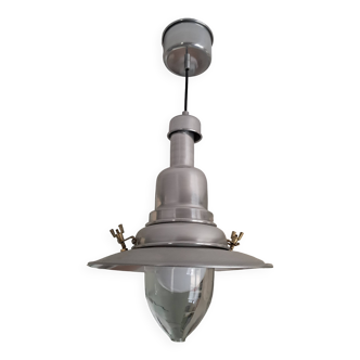 Fisherman style pendant light