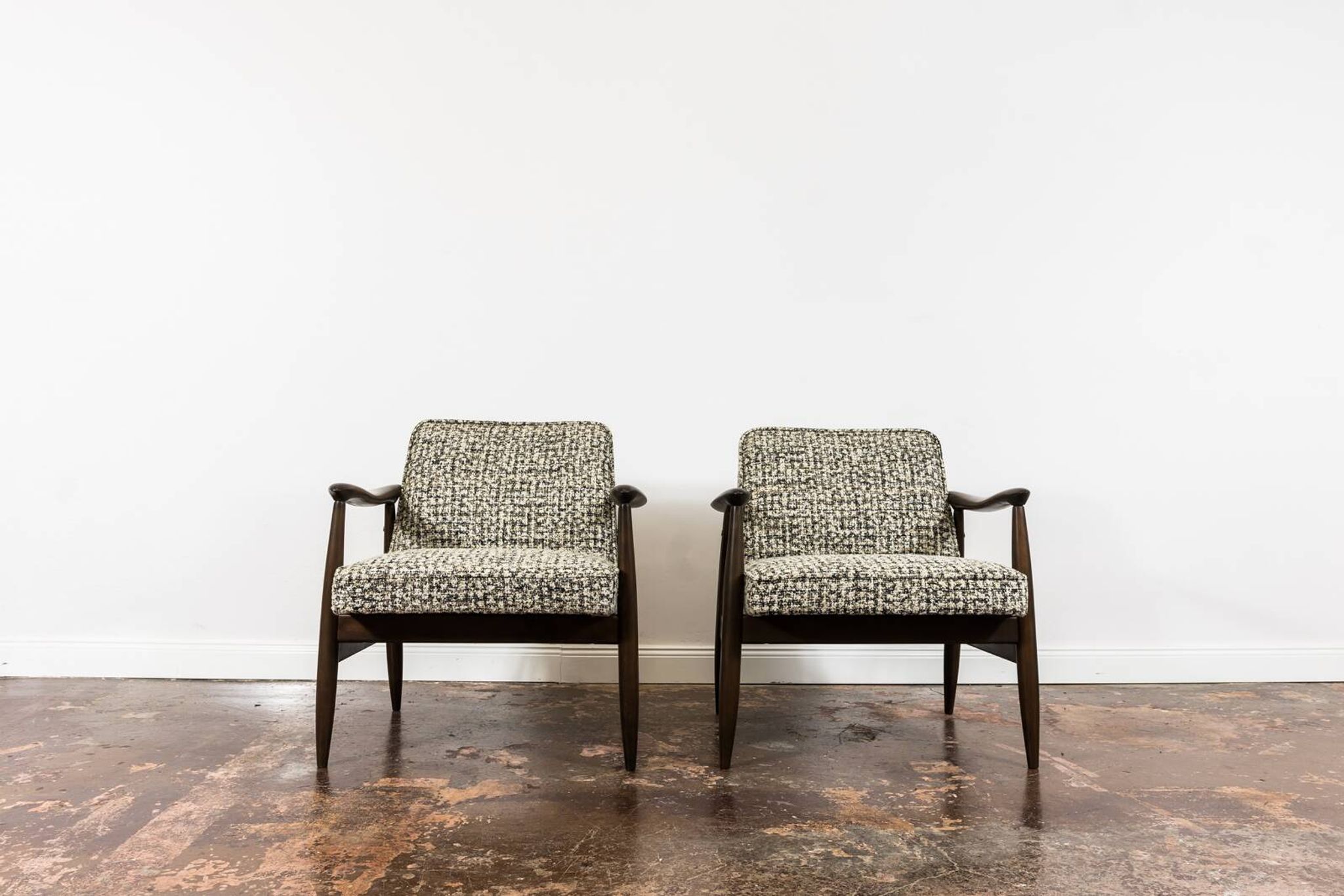 Customizable Pair Of Restored Mid Century Armchairs By Juliusz Kędziorek, 1960s