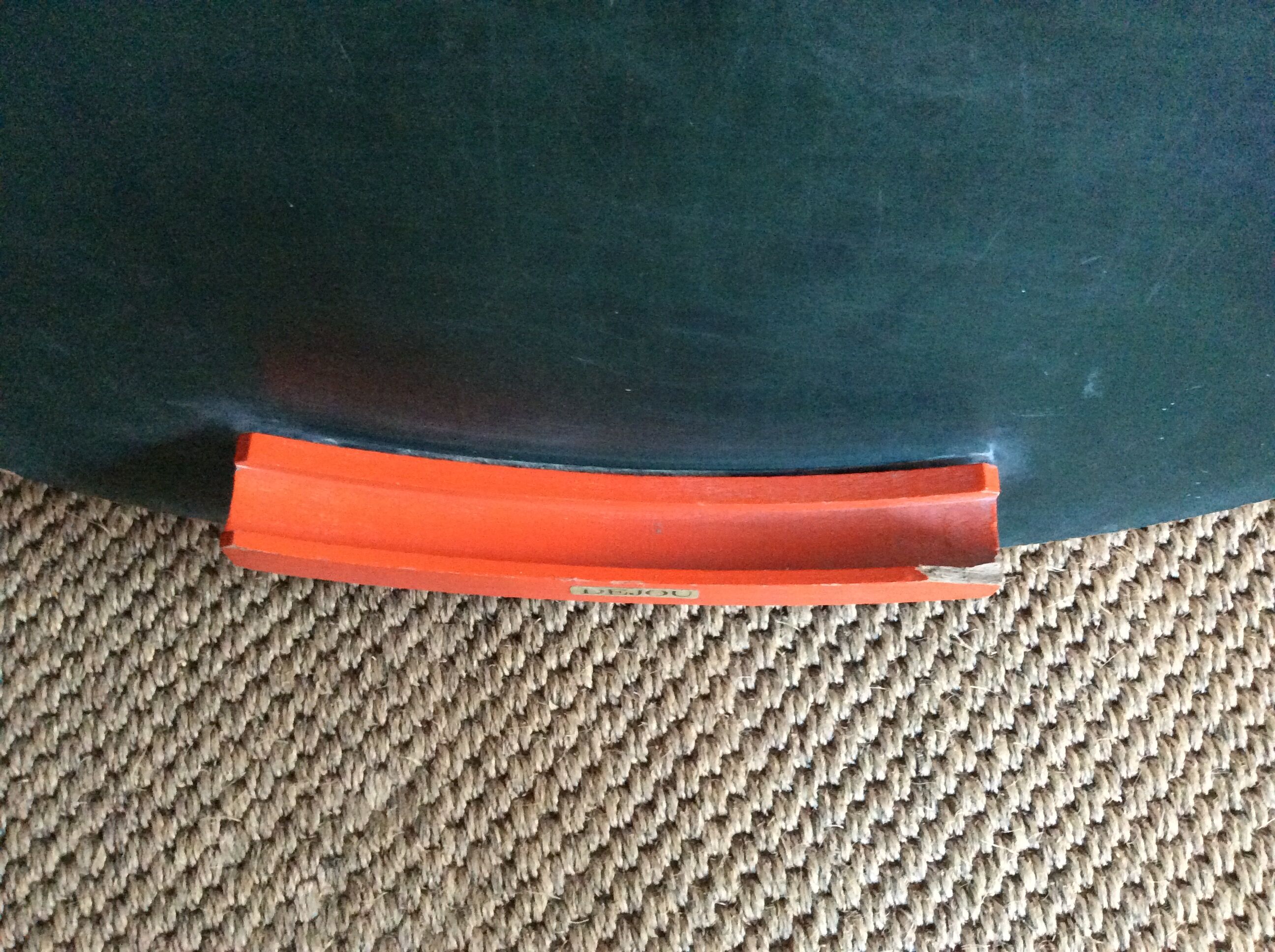 Apple shape table