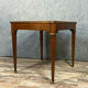 Table a jeux Louis XVI en marqueterie de bois nobles