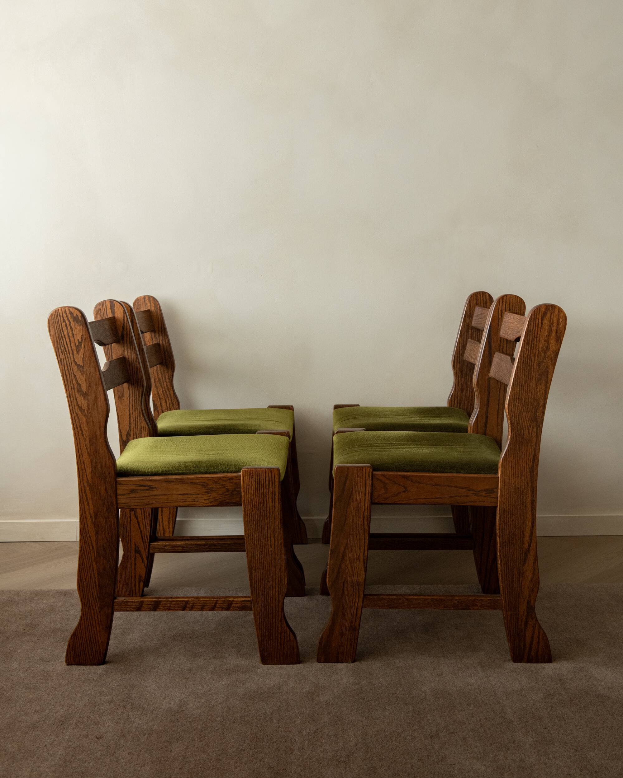 Brutalist Oak Razorback Dining Chairs with Green Velvet, 1970s, Set of 4