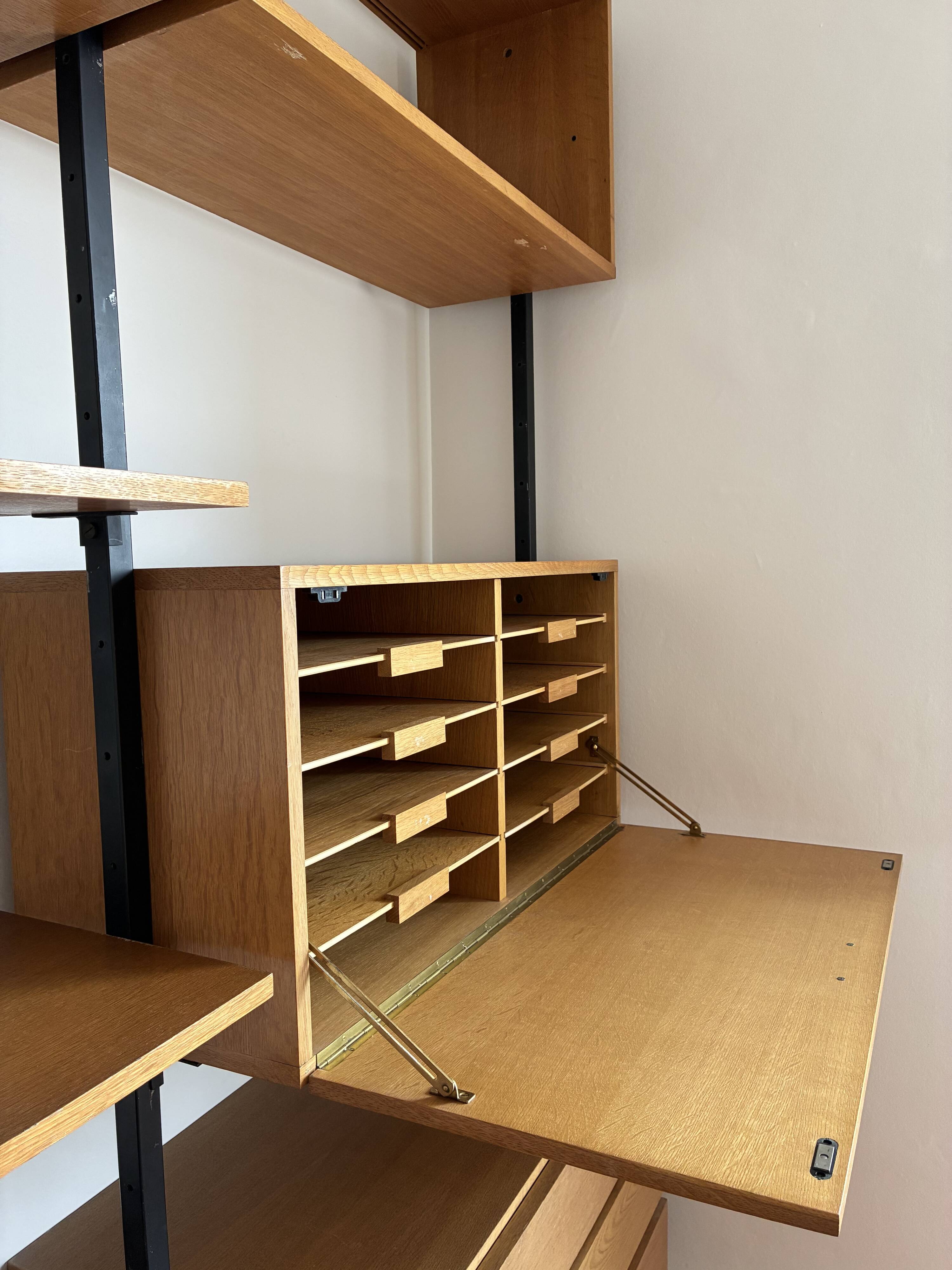 Telescopic modular library from the 1960s - Victoria Möbel style