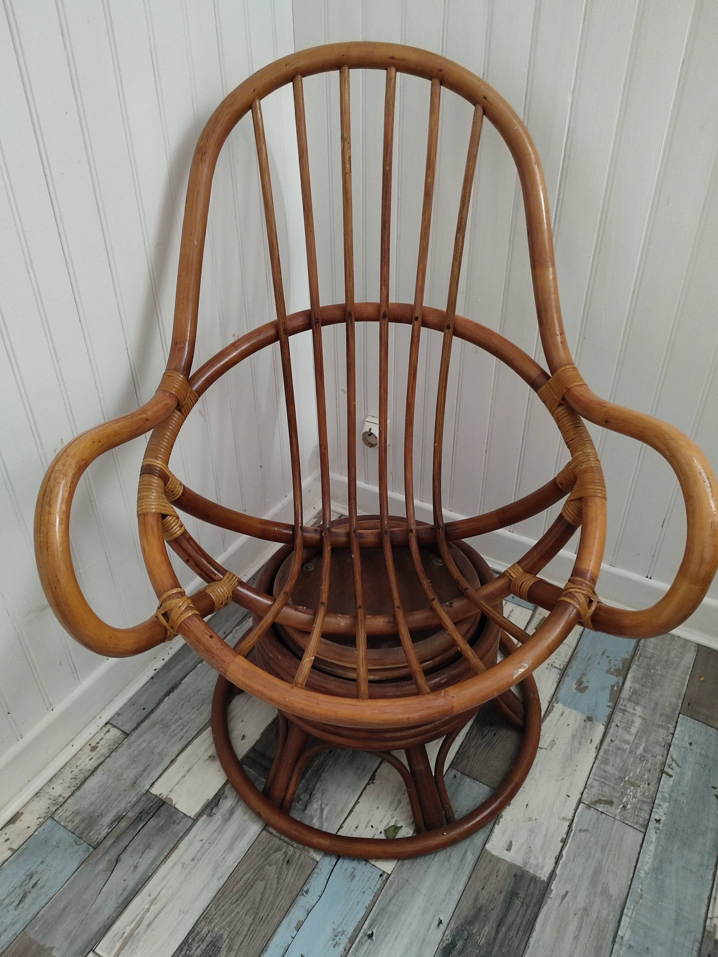 Fauteuil pivotant en bambou des années 70
