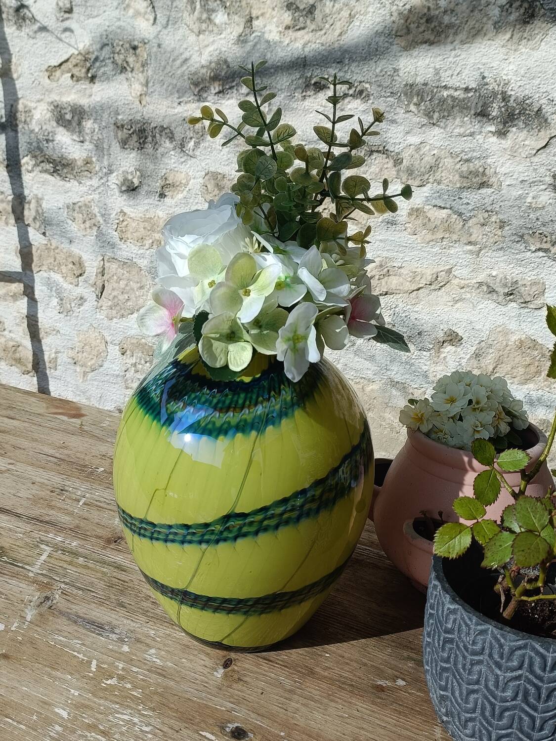 Two-tone blown glass vase, 70s