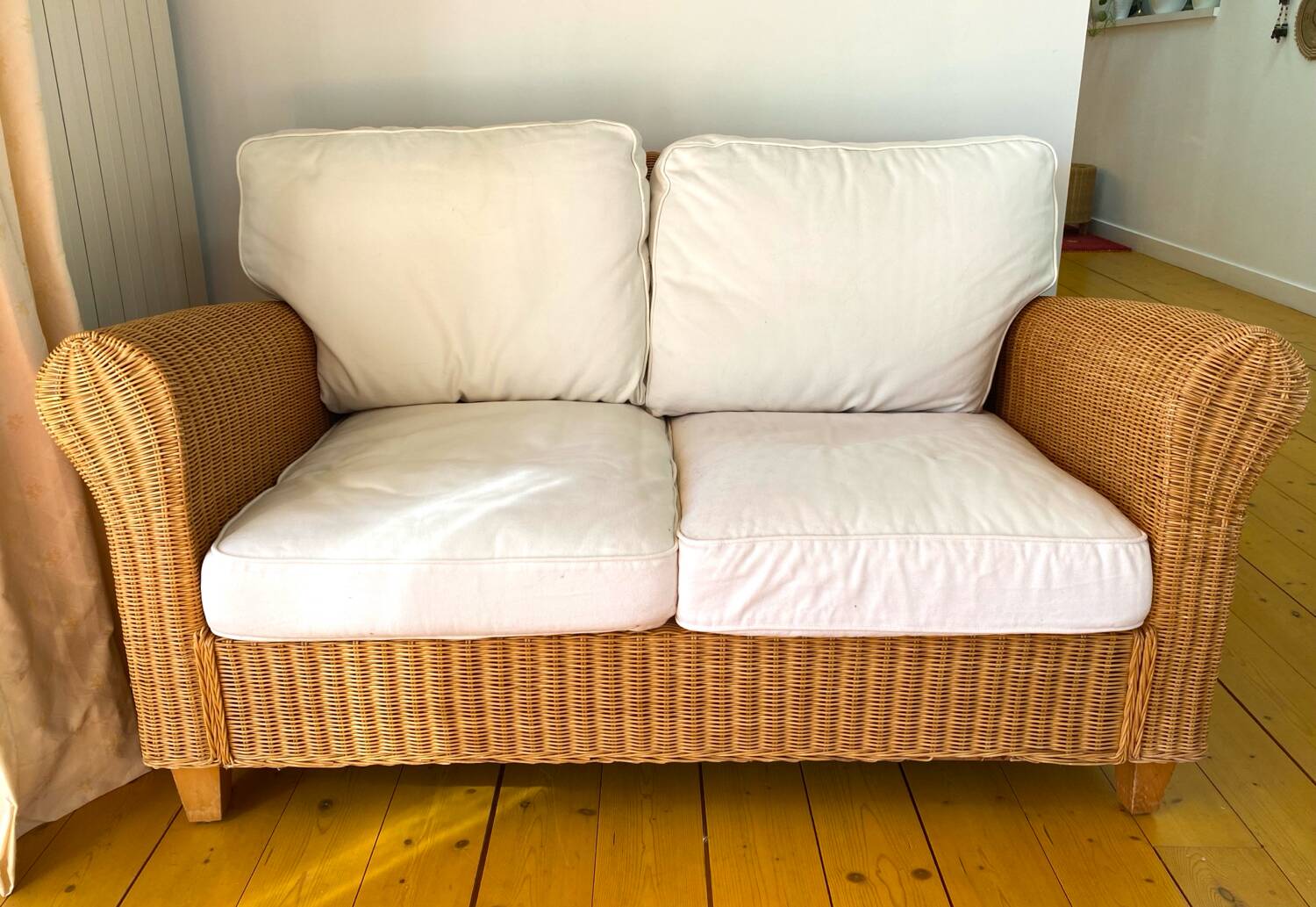 Antique 2-seater rattan sofa from the 70s