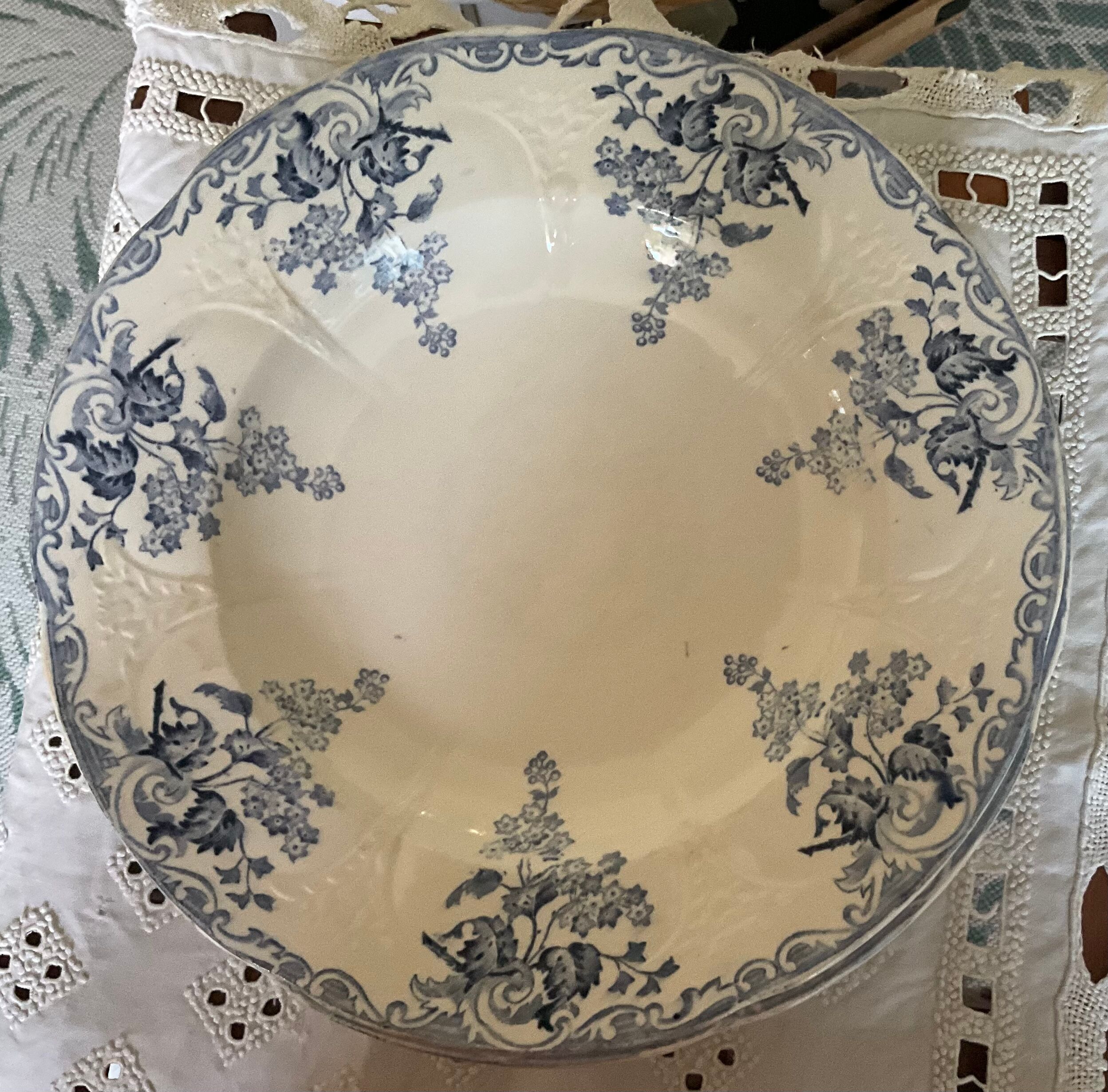 6 Longwy hollow plates