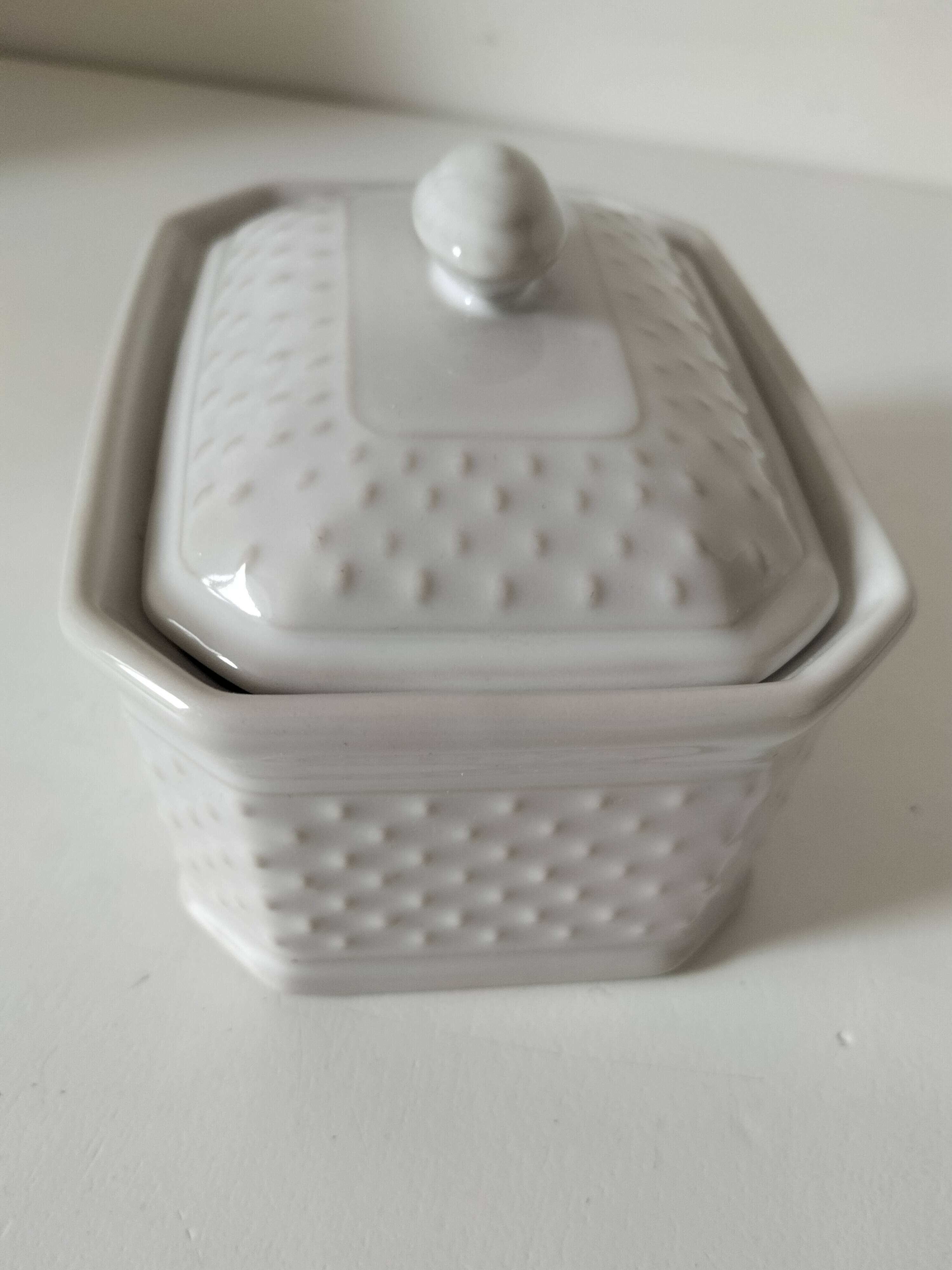 Small white porcelain terrine Geneviève Lethu – graphic relief