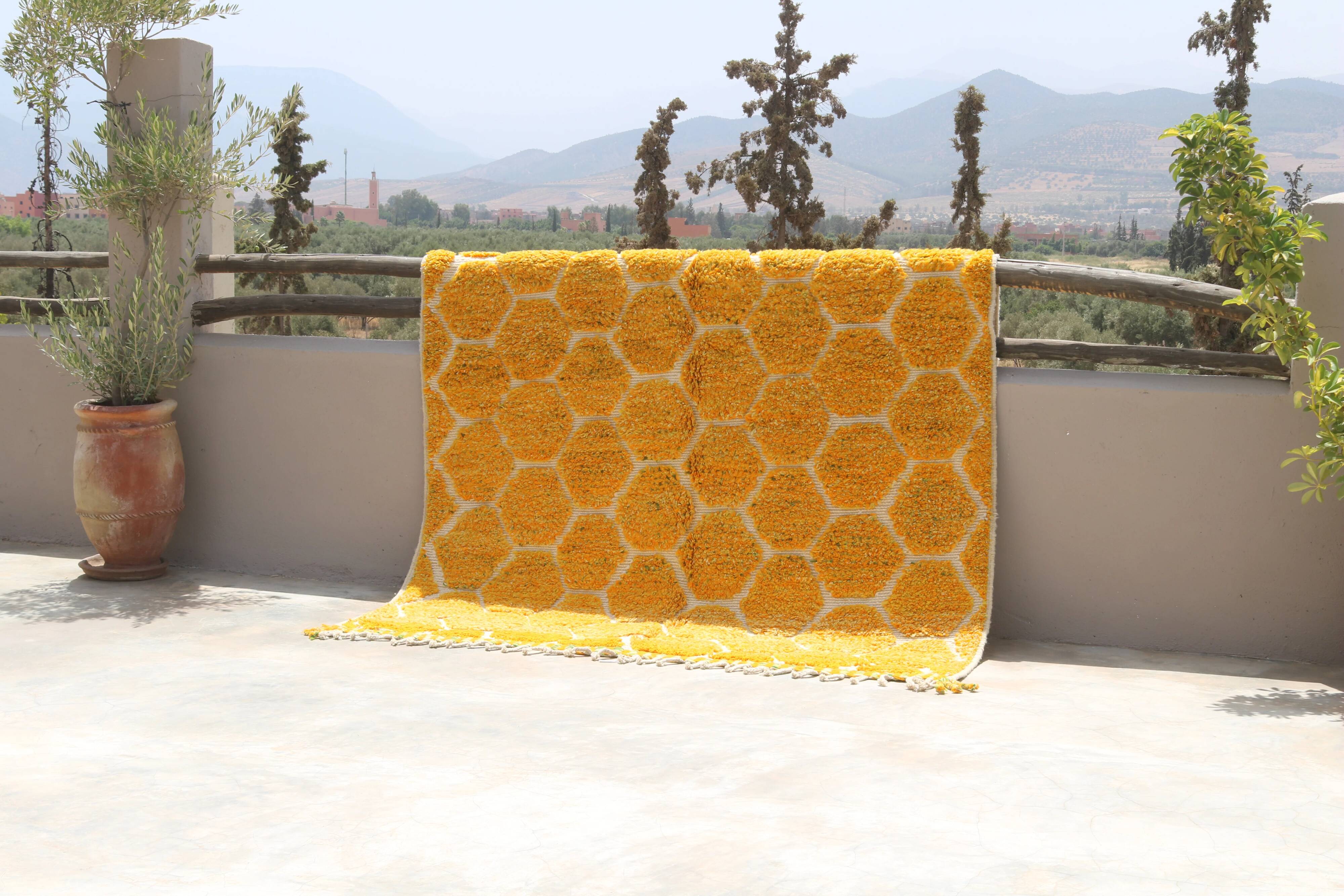 Large handmade colourful rug, 300 x 210 cm - G1021