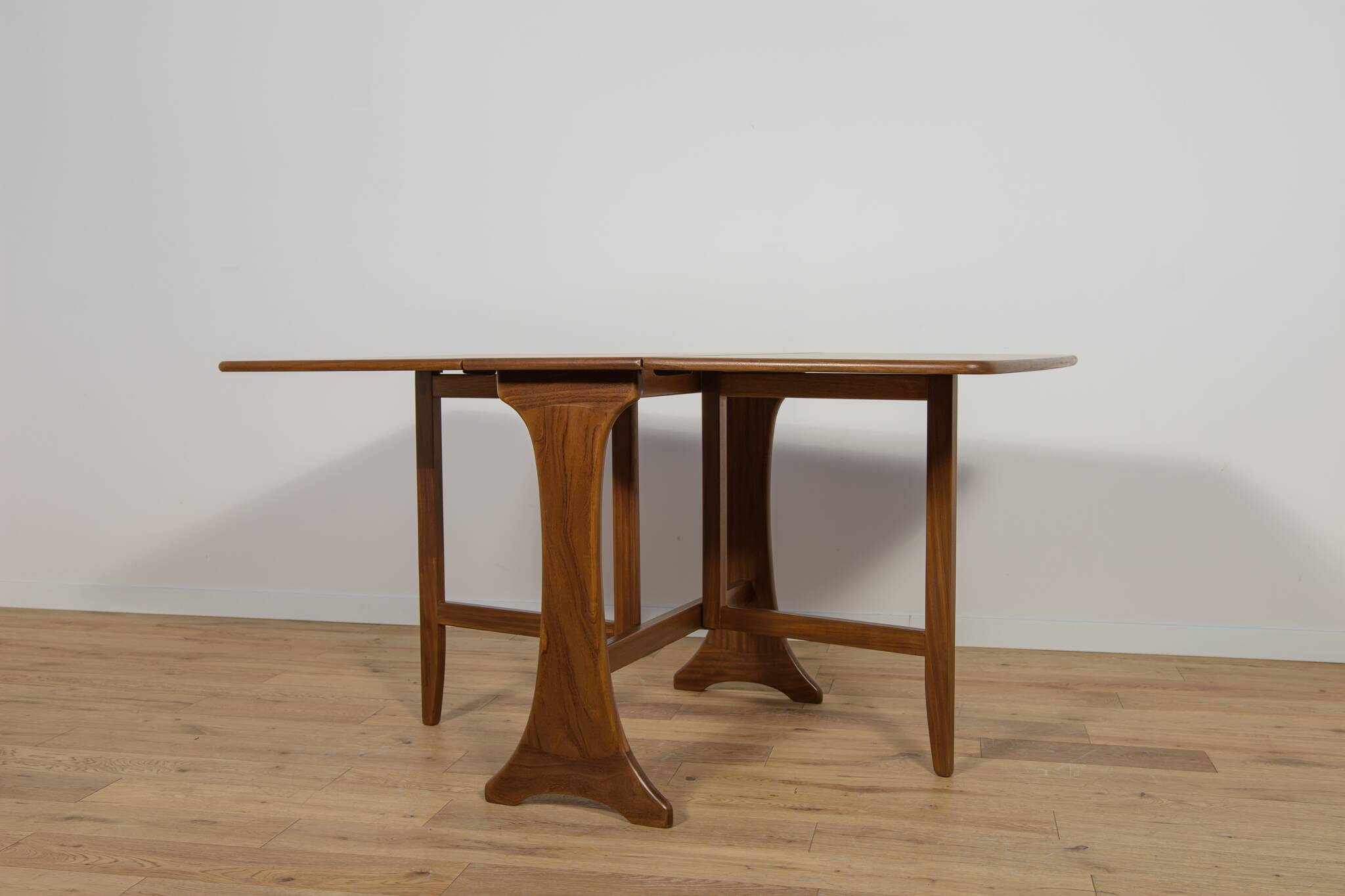 Mid-Century Teak Extendable Dining Table from G-Plan, 1960s