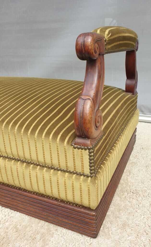 Sofa terminal velvet style Restoration