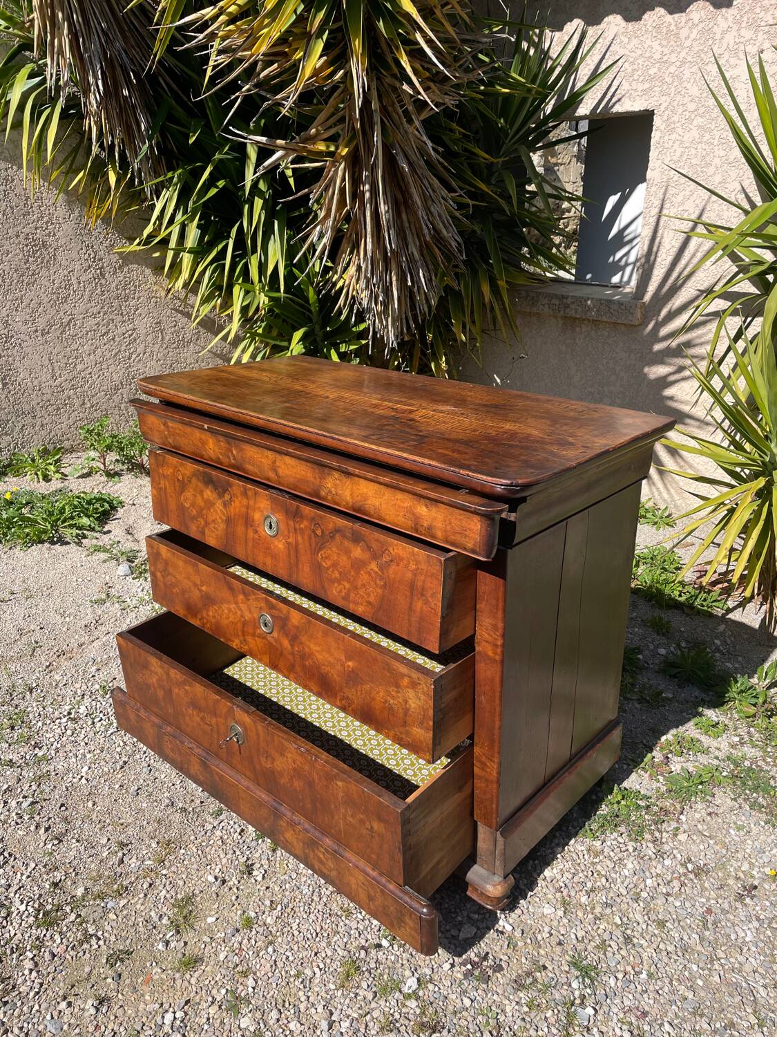 Louis Philippe style chest of drawers, 4 drawers