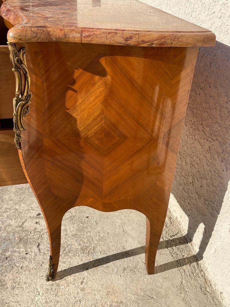 Commode en bois de rose