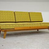 Banquette Daybed jaune vif par Drevotvar, ex Tchécoslovaquie 1960