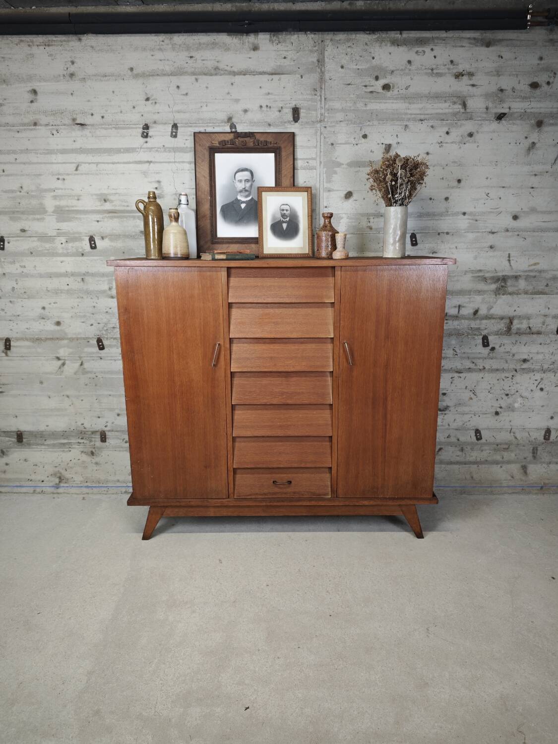 Placard / armoire basse vintage