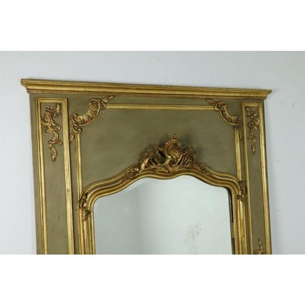 Miroir de trumeau en bois laqué vert et bois doré