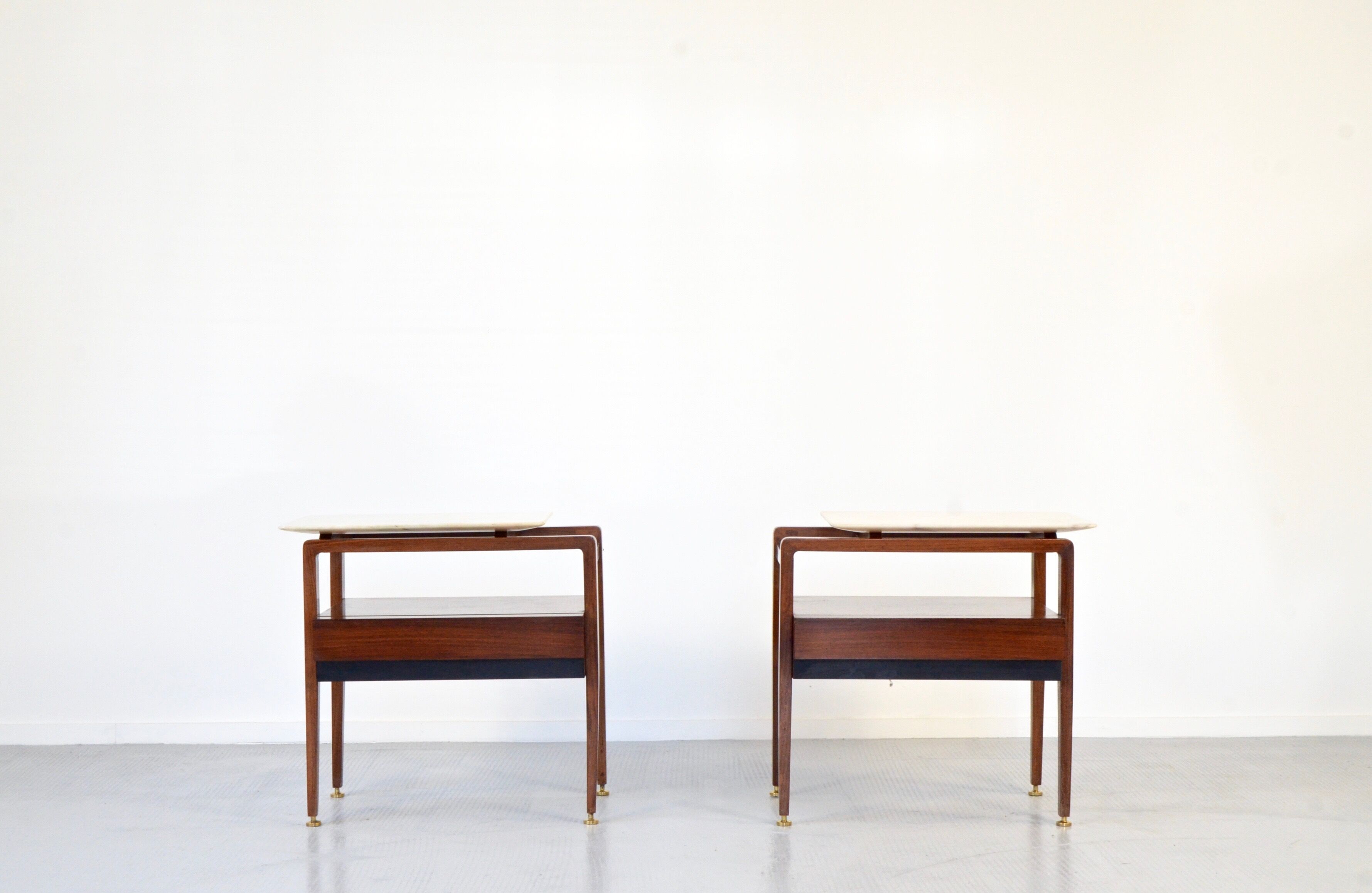 Set of 2 italian midcentury rosewood and carrara marble bedside tables