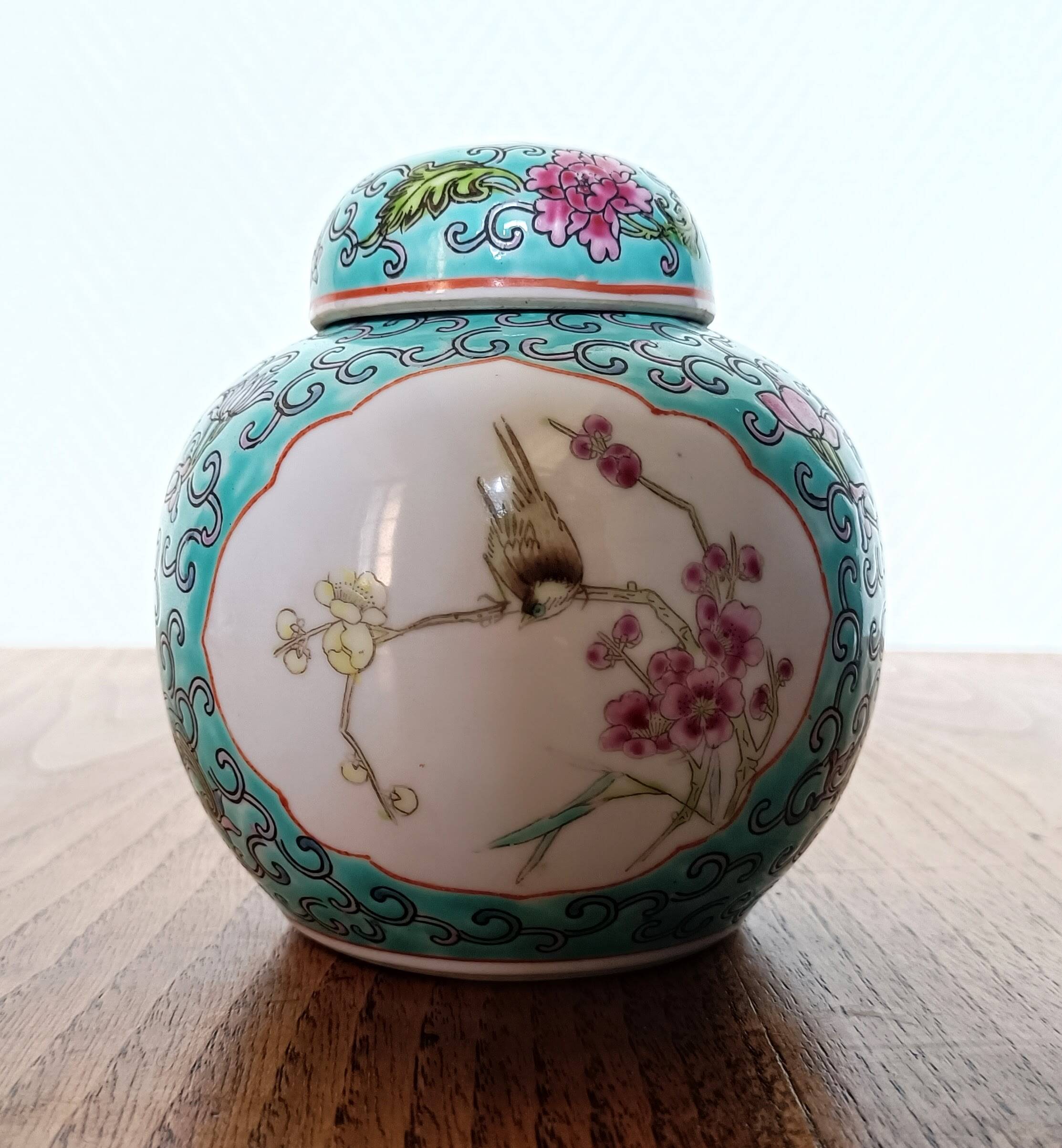 Chinese Jingdezhen tea or ginger pot
