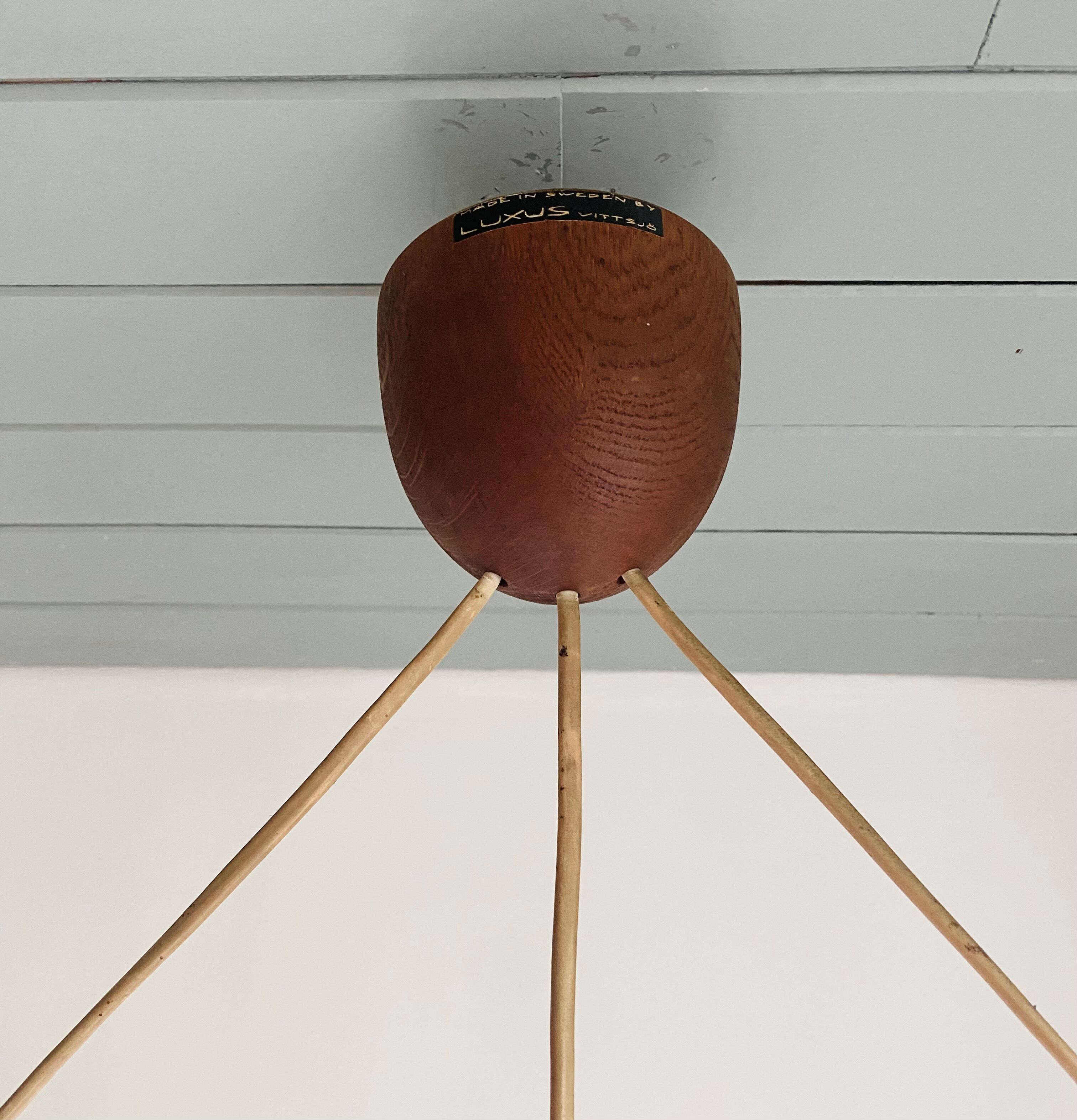 Opaline lamp and teak by Uno and Östen Kristiansson for Luxus