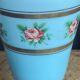 Calice en verre opalin bleu