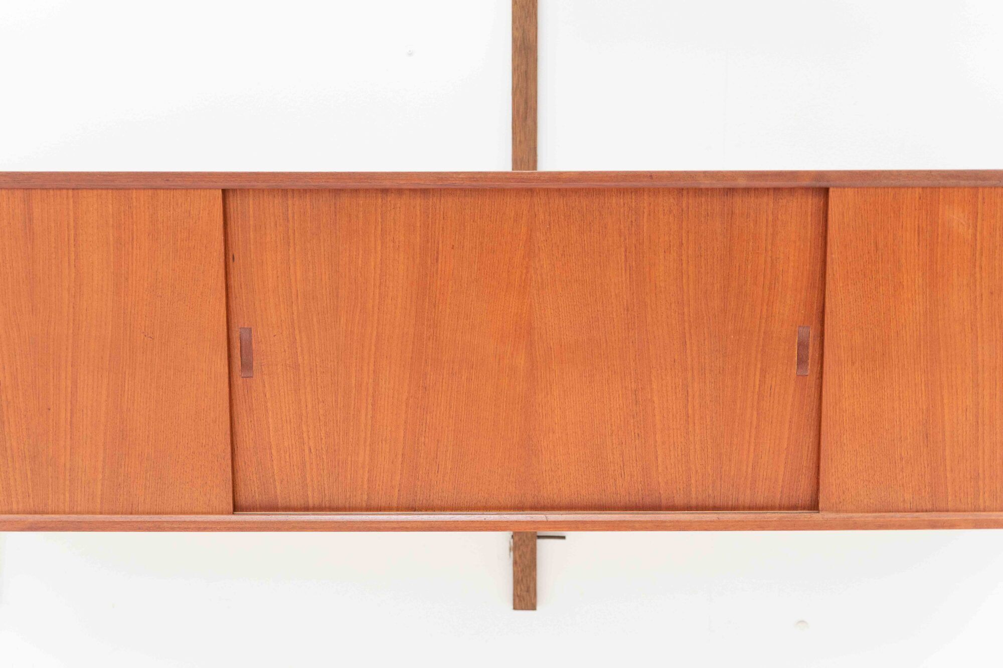 Wall unit with 4 modules by P. Cadovius