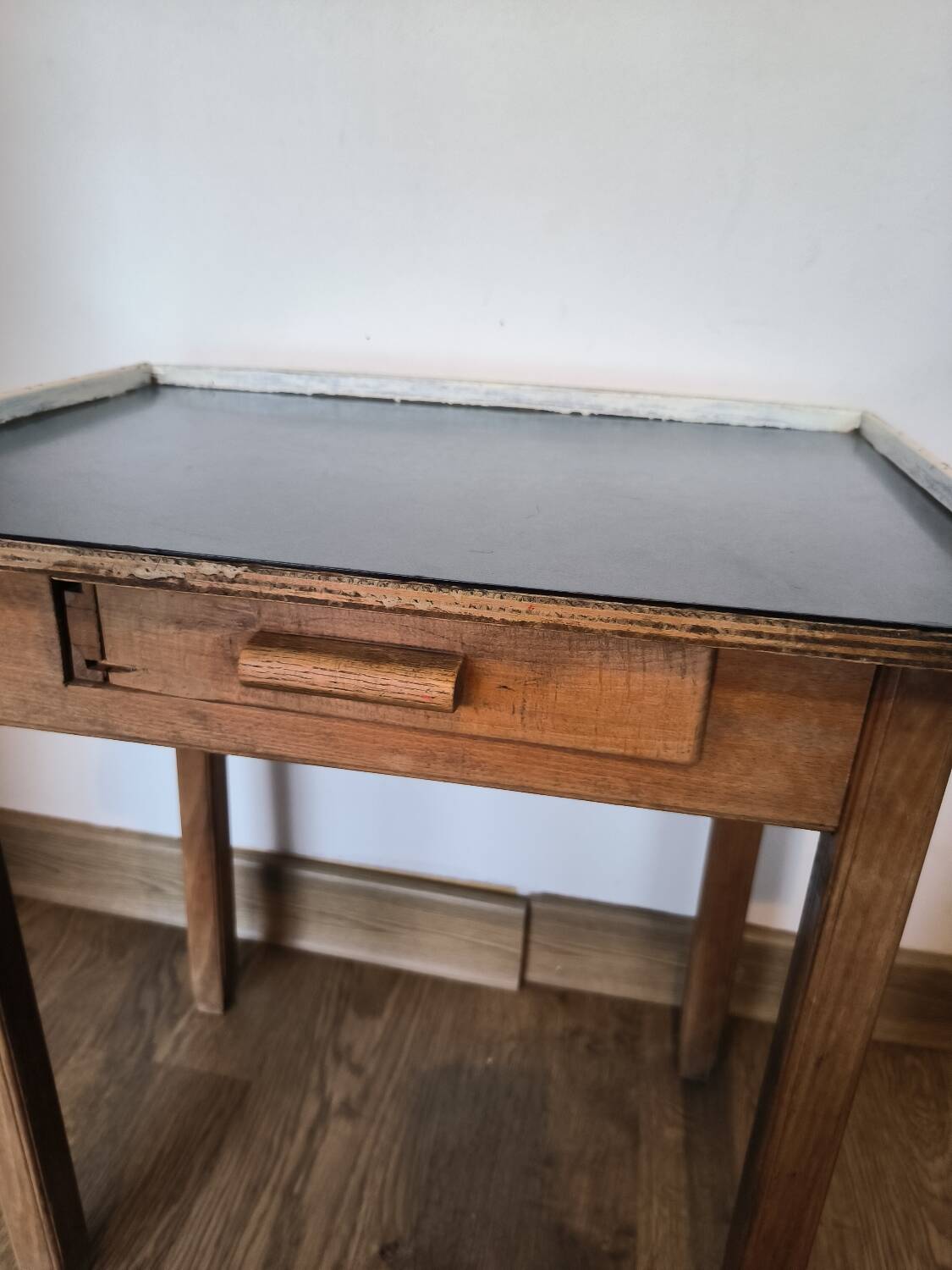 Delagrave school desk