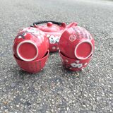Teapot and cups