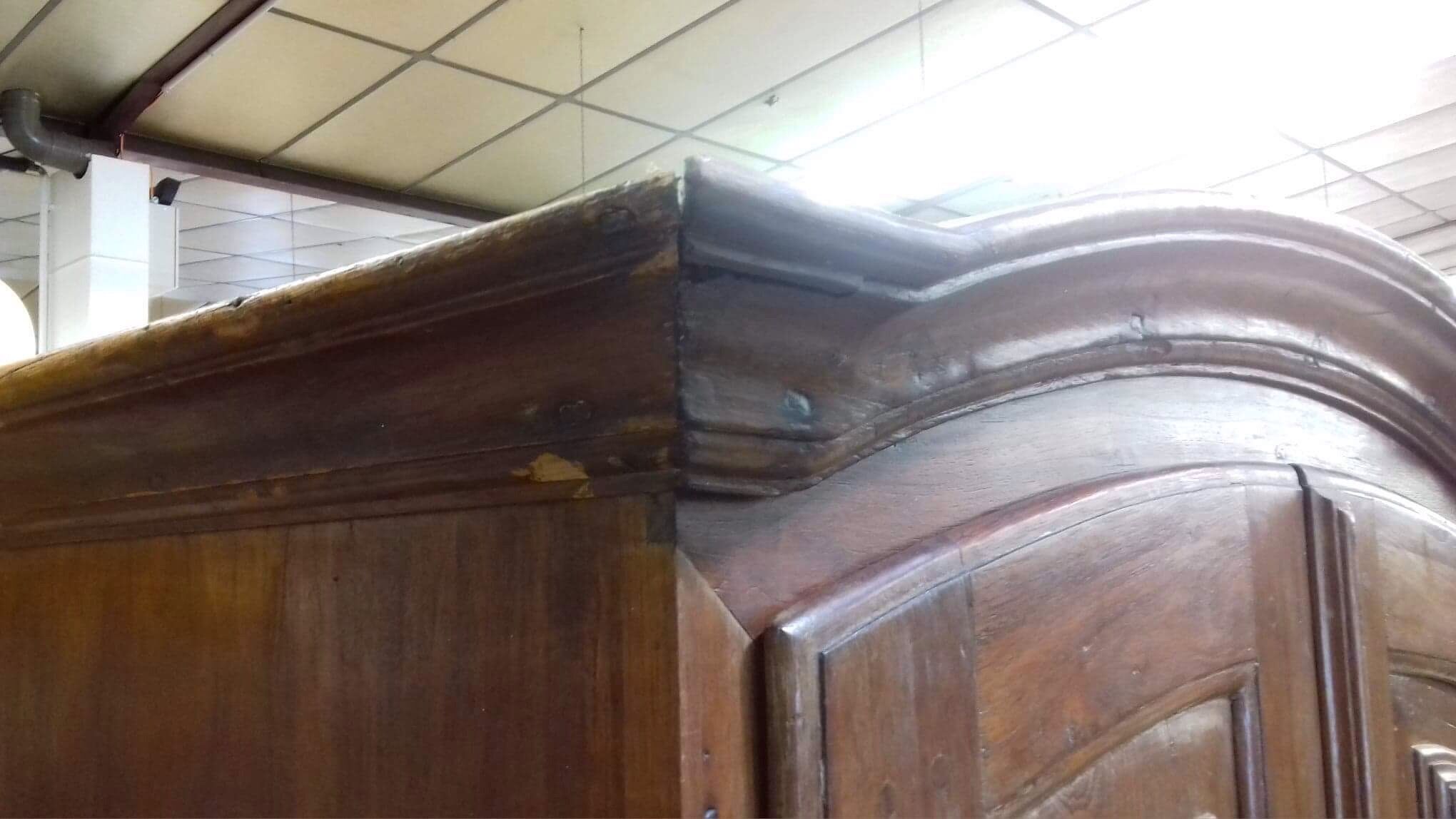 Armoire coloniale bois exotique XlX