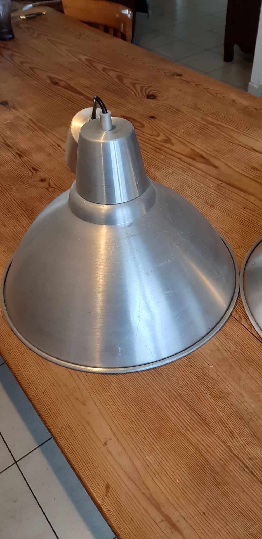 Pair of aluminium industrial hanging