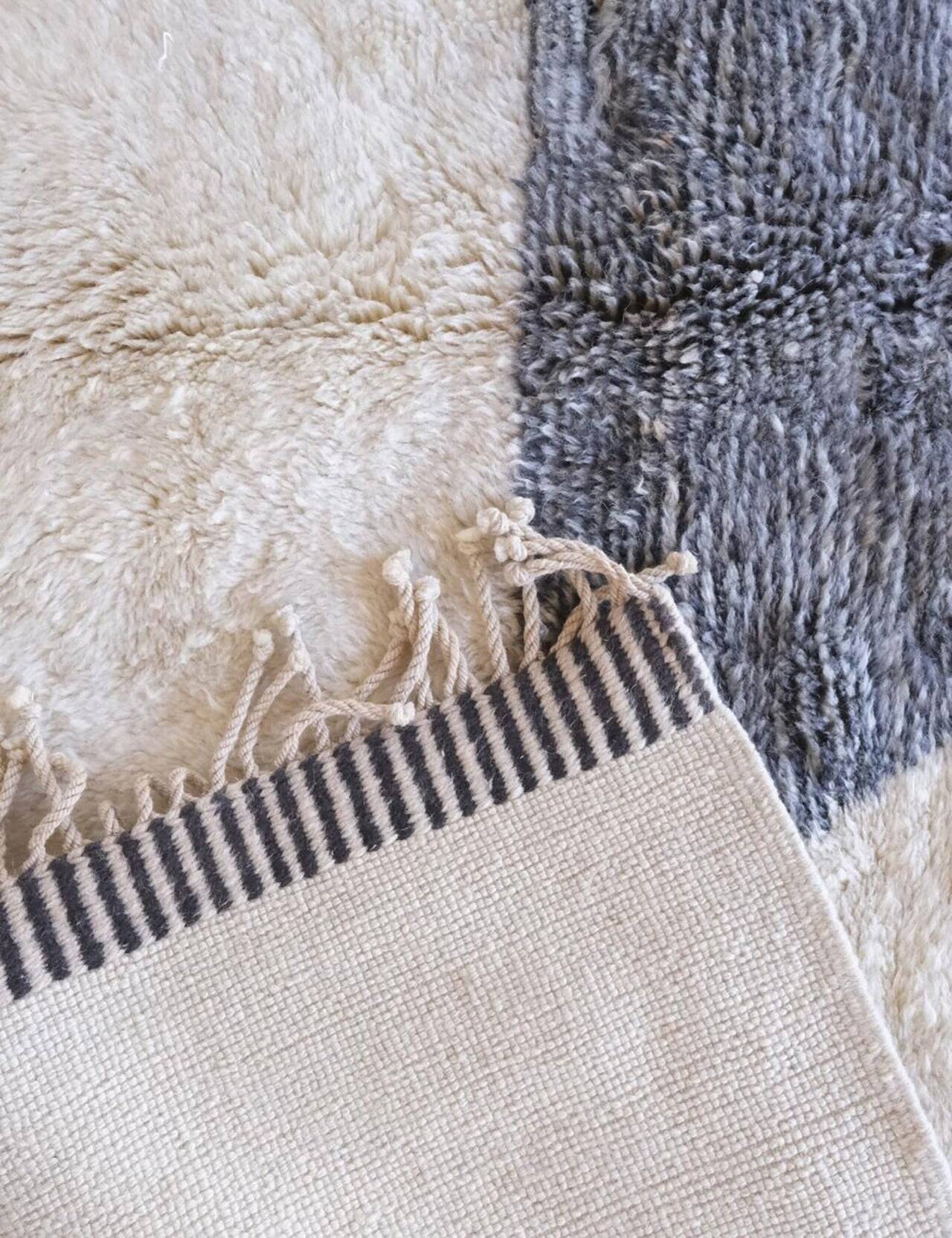 Traditional handmade Beni Ouarin rug size 150 x 250 cm