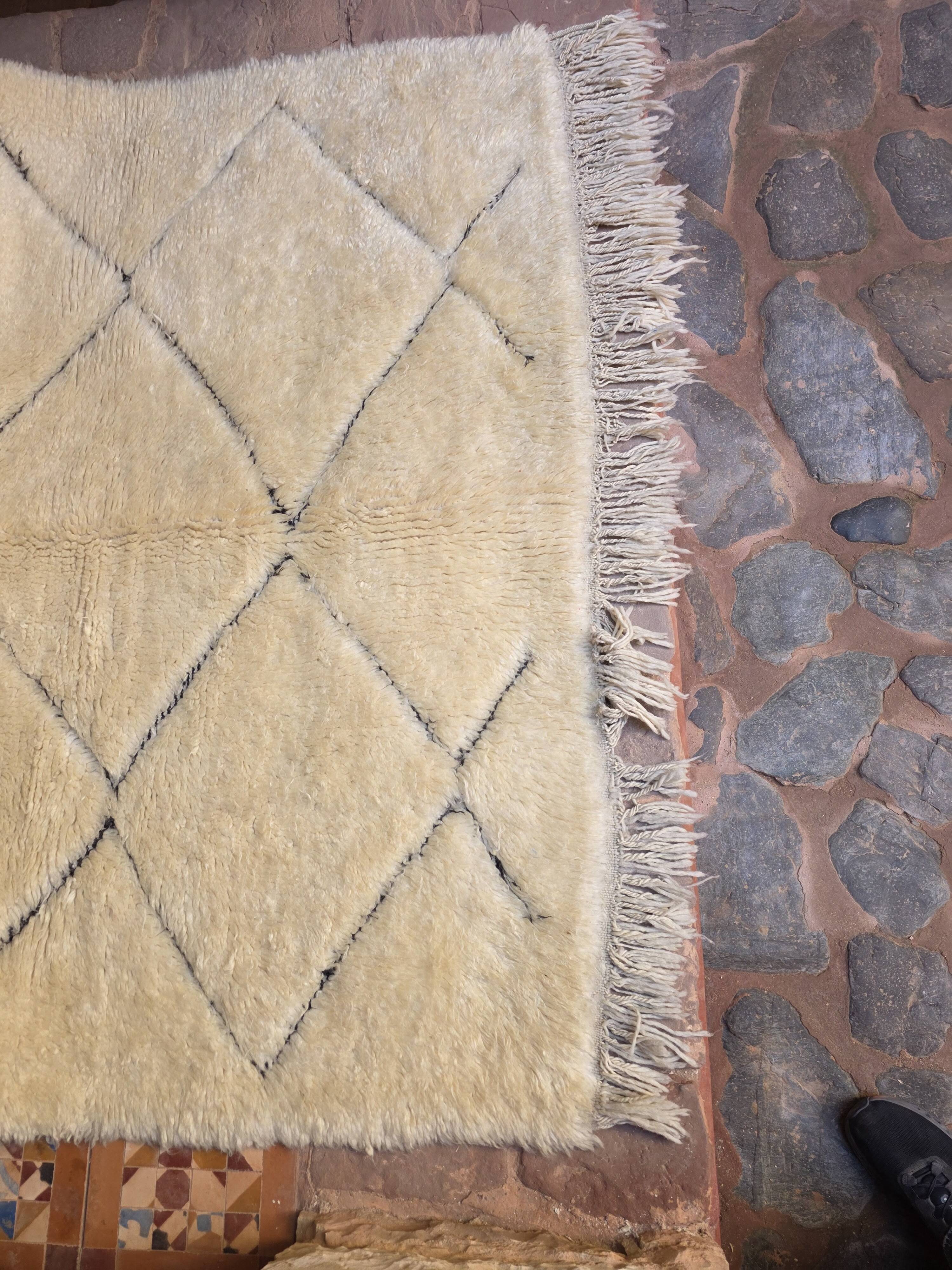 Authentic Beni Ourain rug 215 x 165 cm