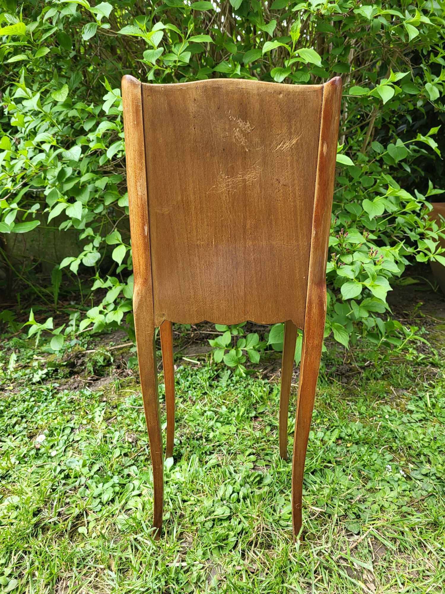 Chevet, meuble d’appoint ancien
