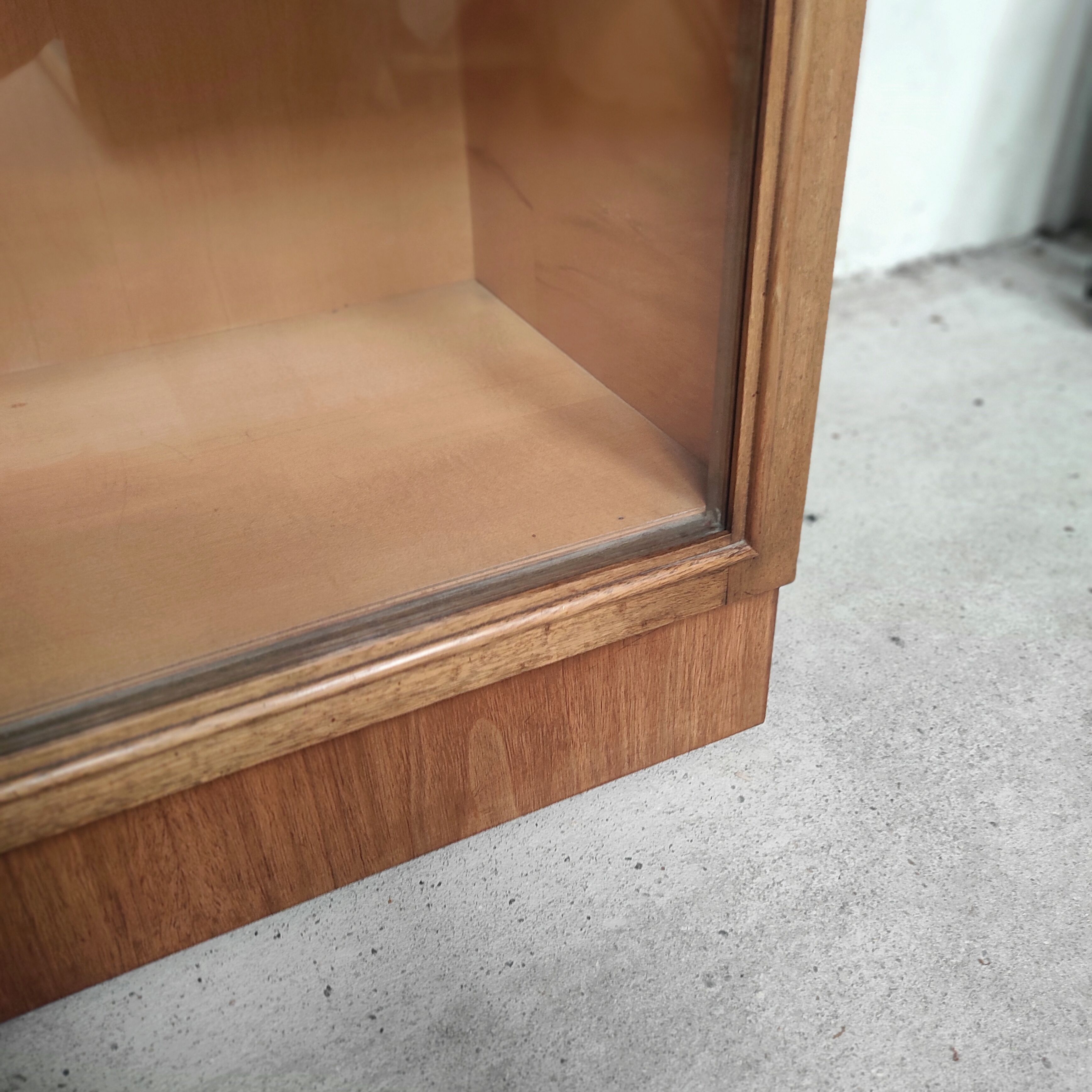 Showcase sideboard 2 doors, 1960