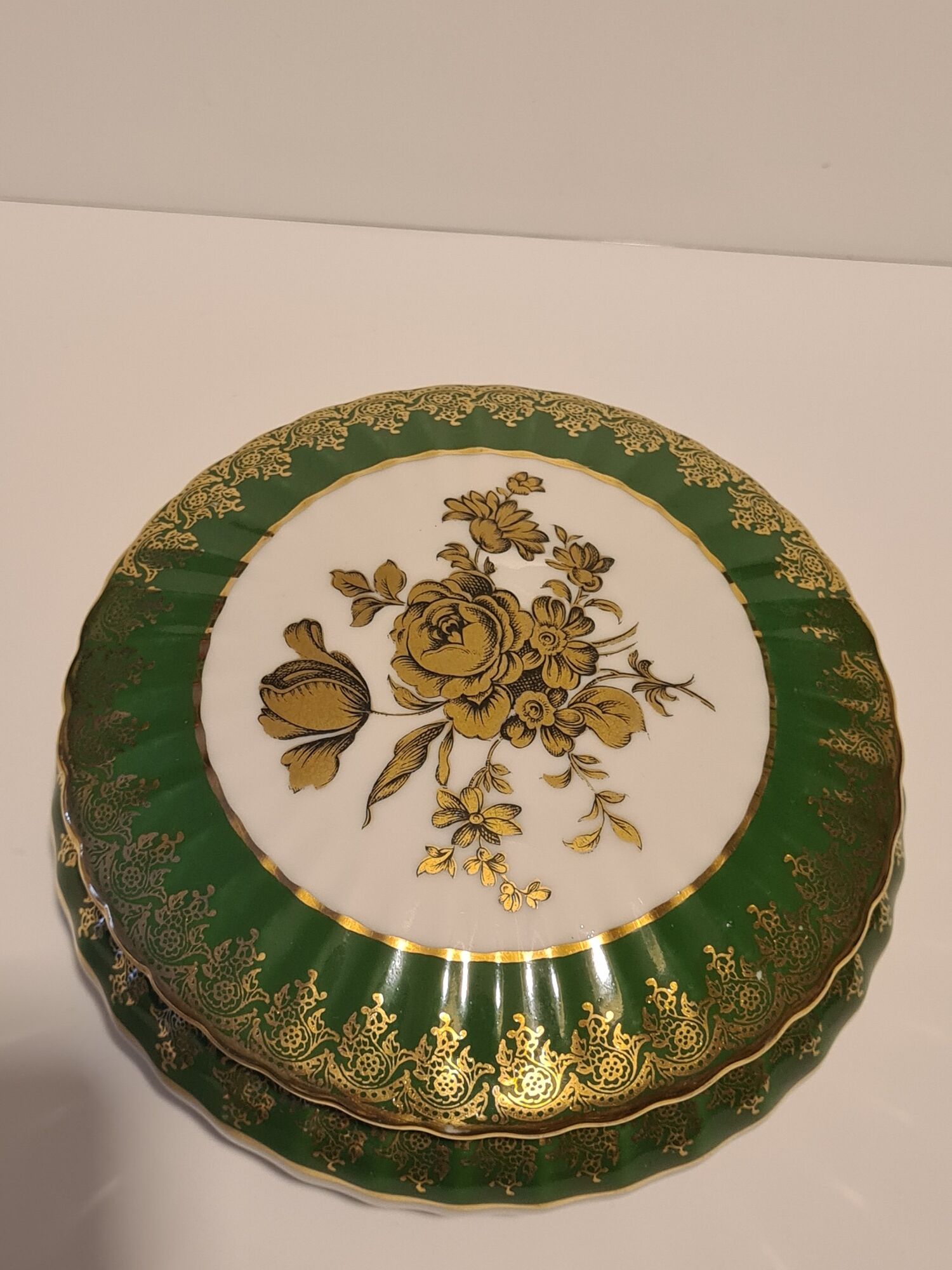 Boîte porcelaine d'art p.p. limoges décor floral