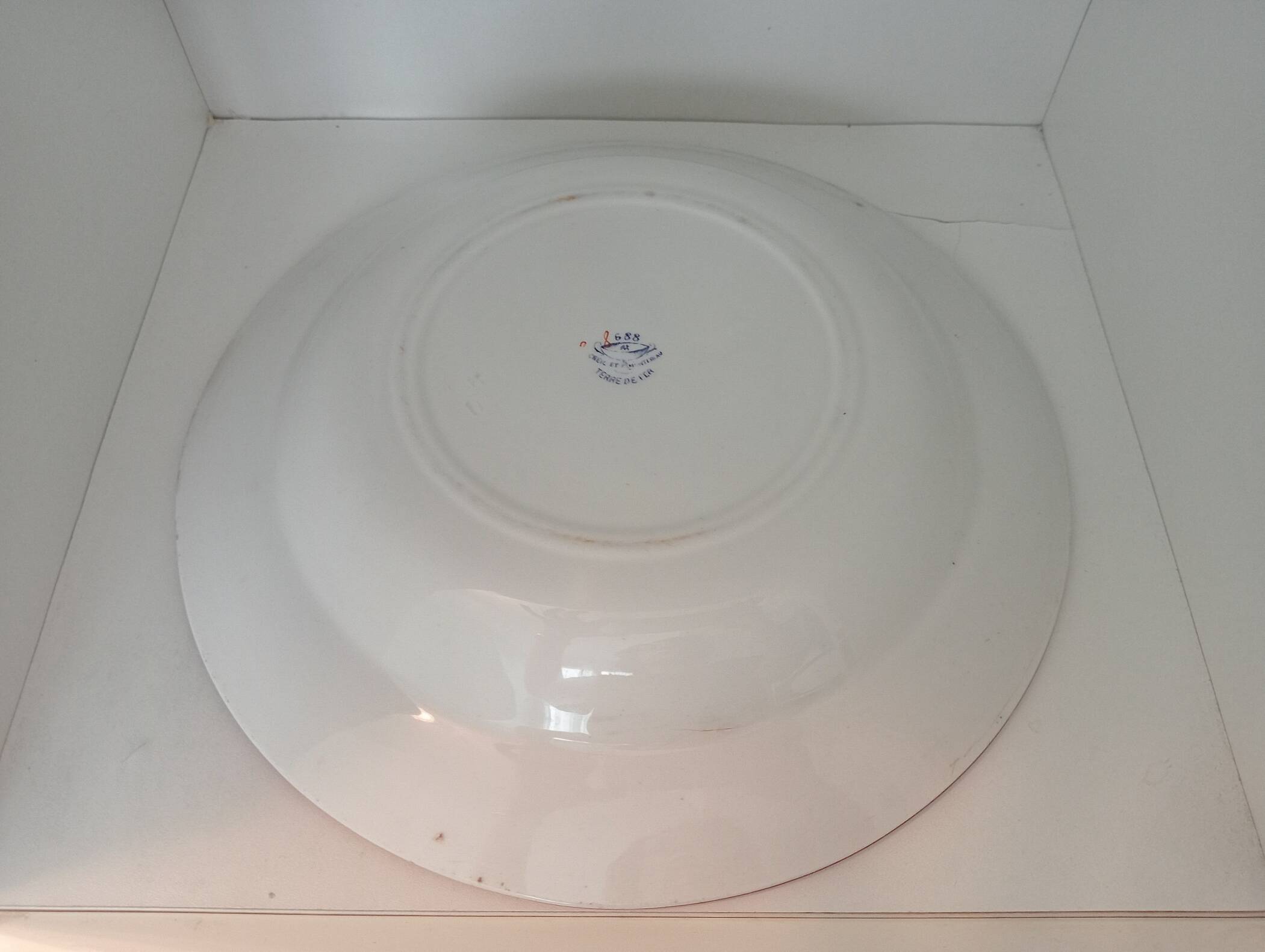 Deep dish Creil and Montereau