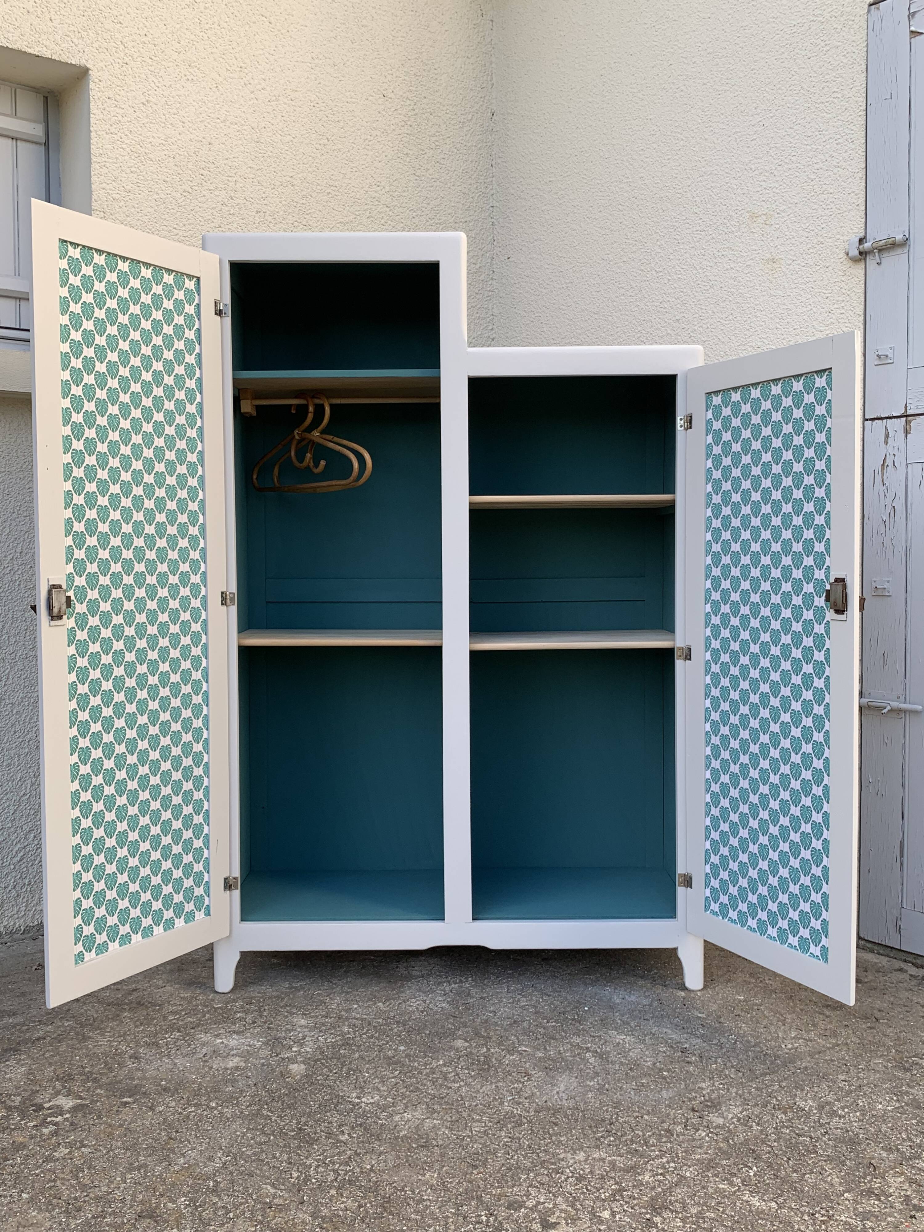 Asymmetrical Parisian wardrobe 1940