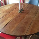 Round table in cherry