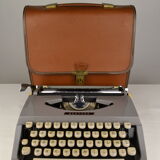 Brother typewriter with his binder - 1960s