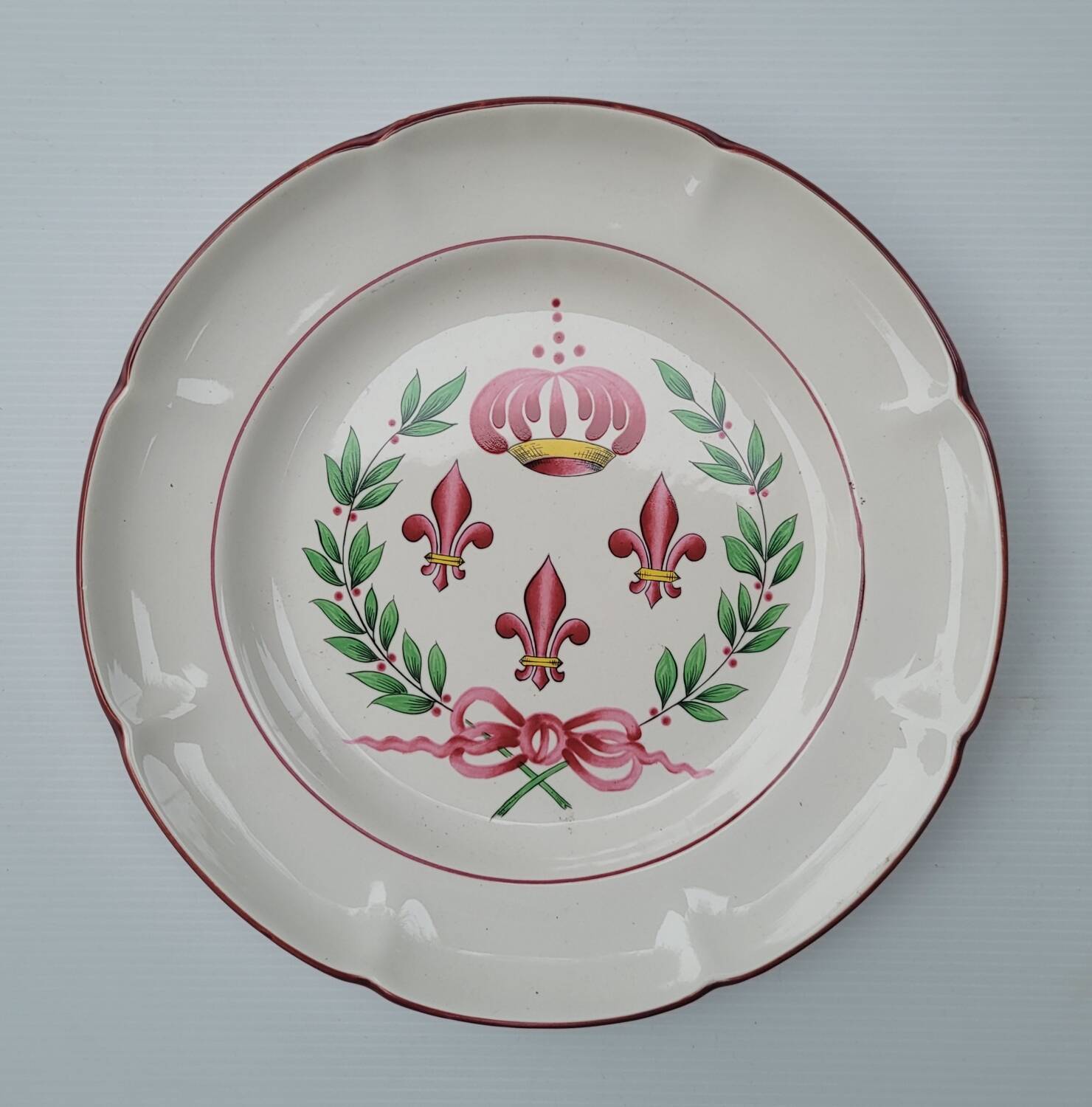 Saint Clément plate
