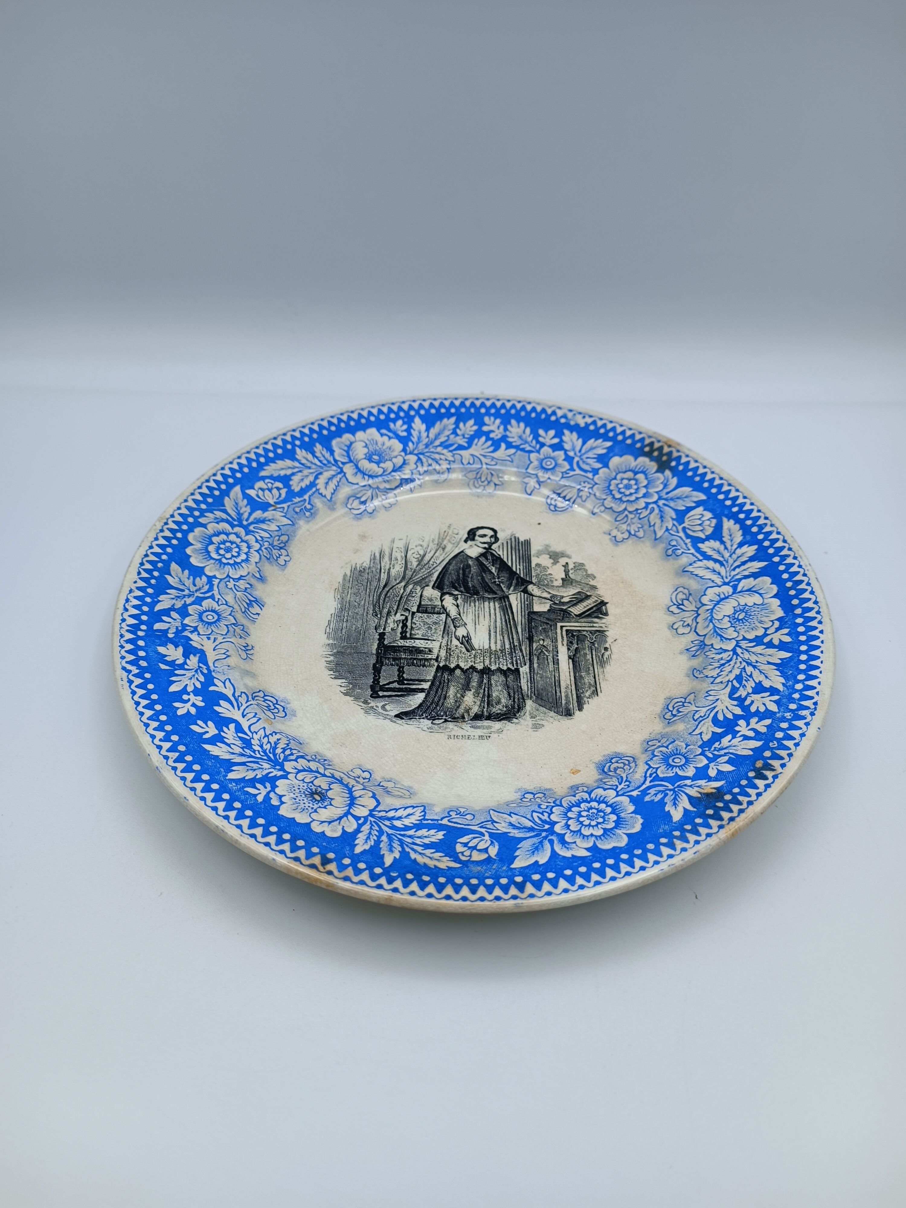 Richelieu Talking Plate