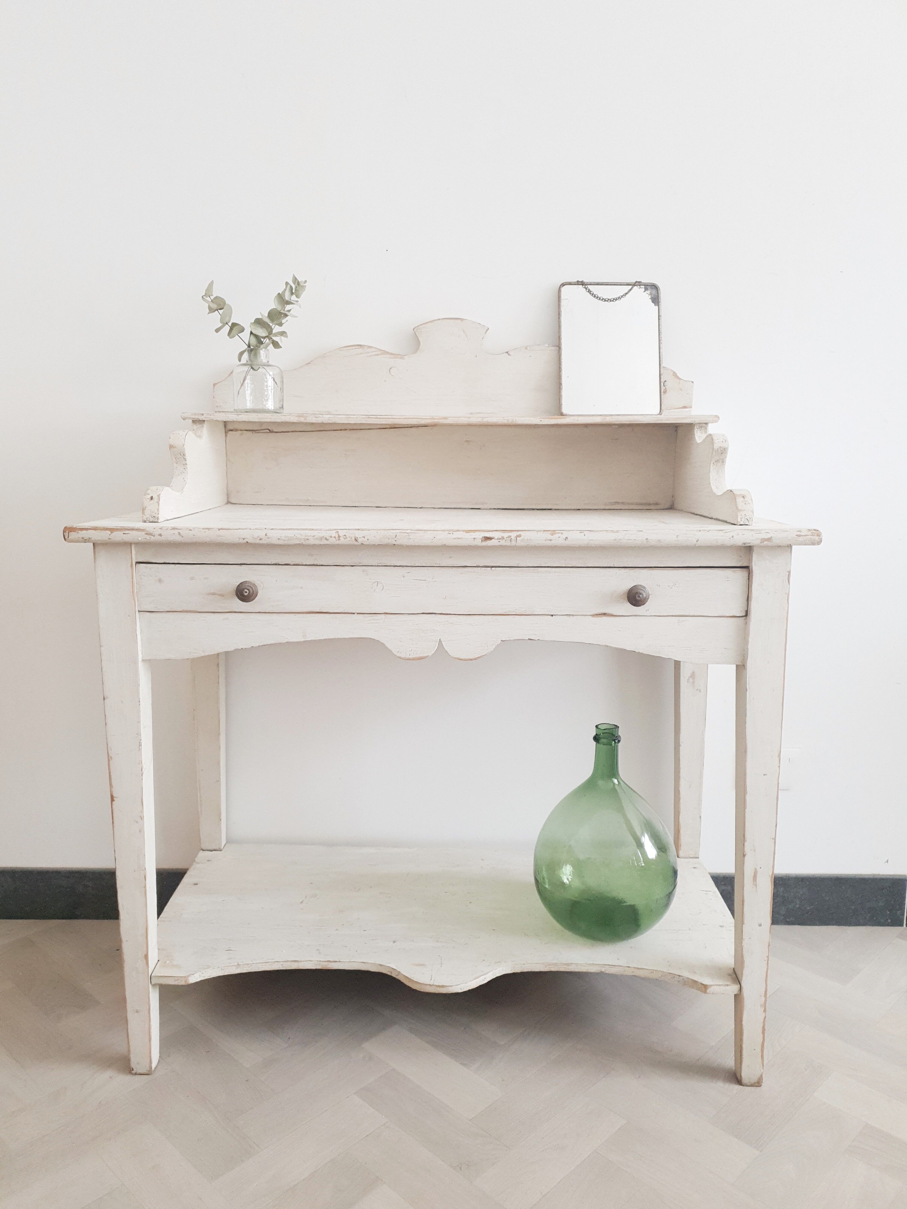 White patinated furniture