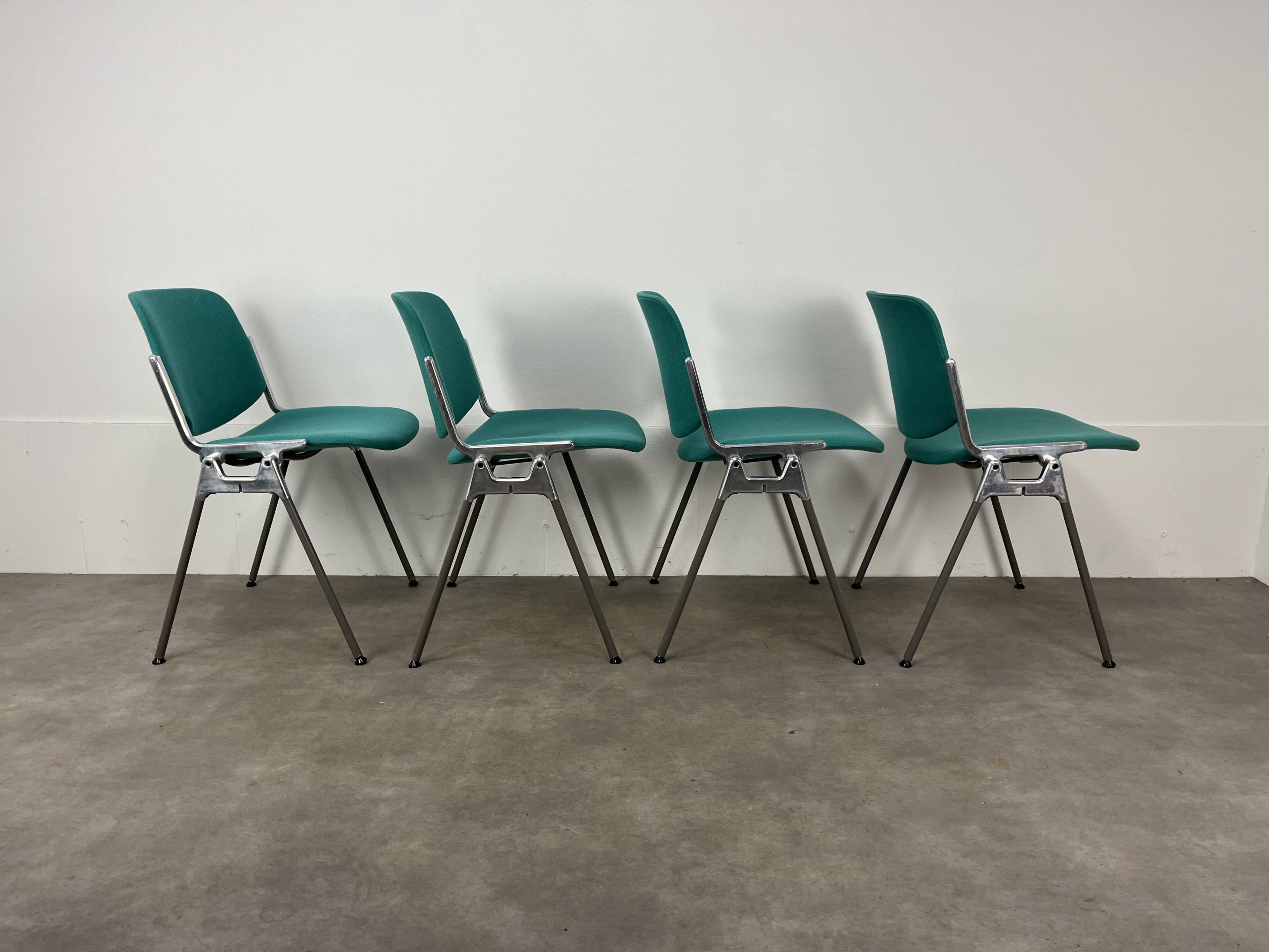 4 chaises DSC 106 vertes par Giancarlo Piretti pour Castelli 1970