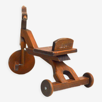 Tricycle en bois