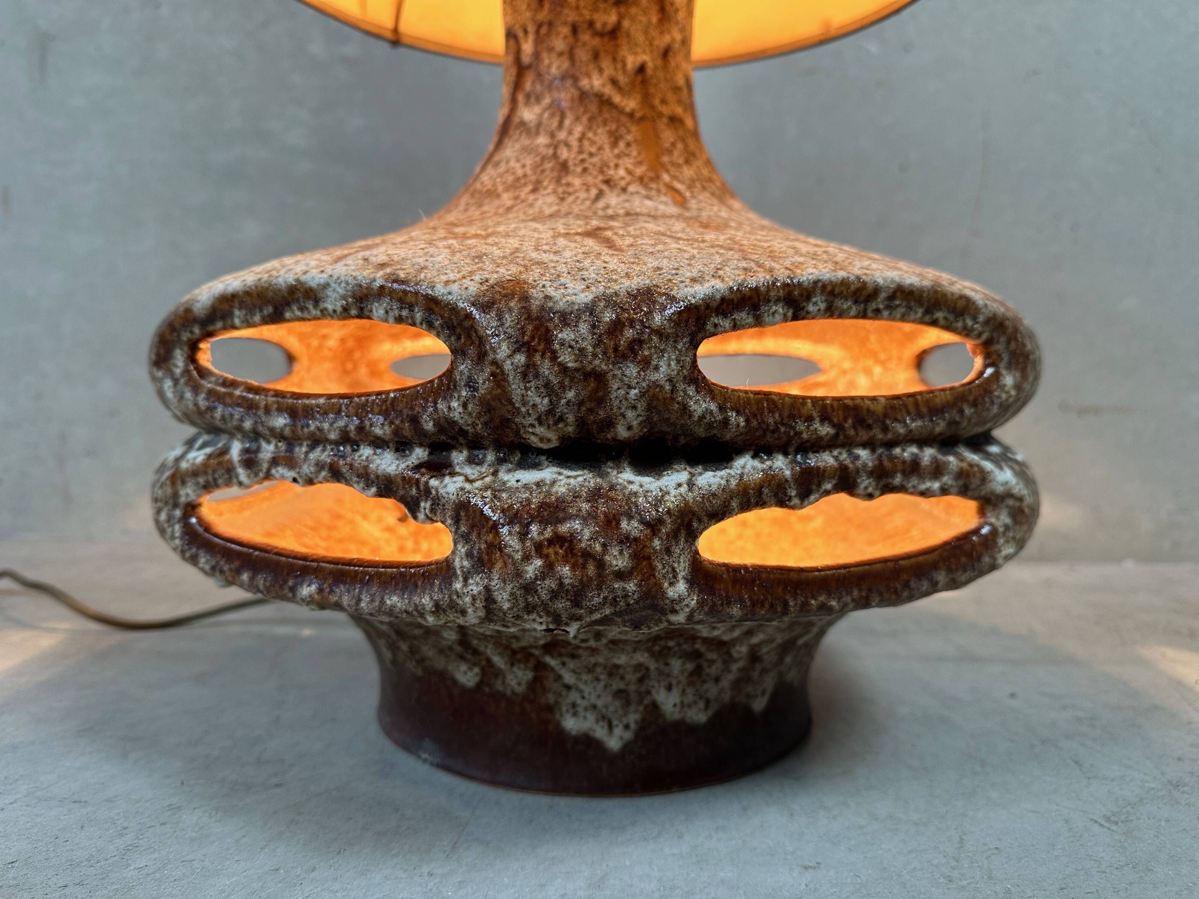 Lampe de sol vintage XL en fat lava – Stein Keramik