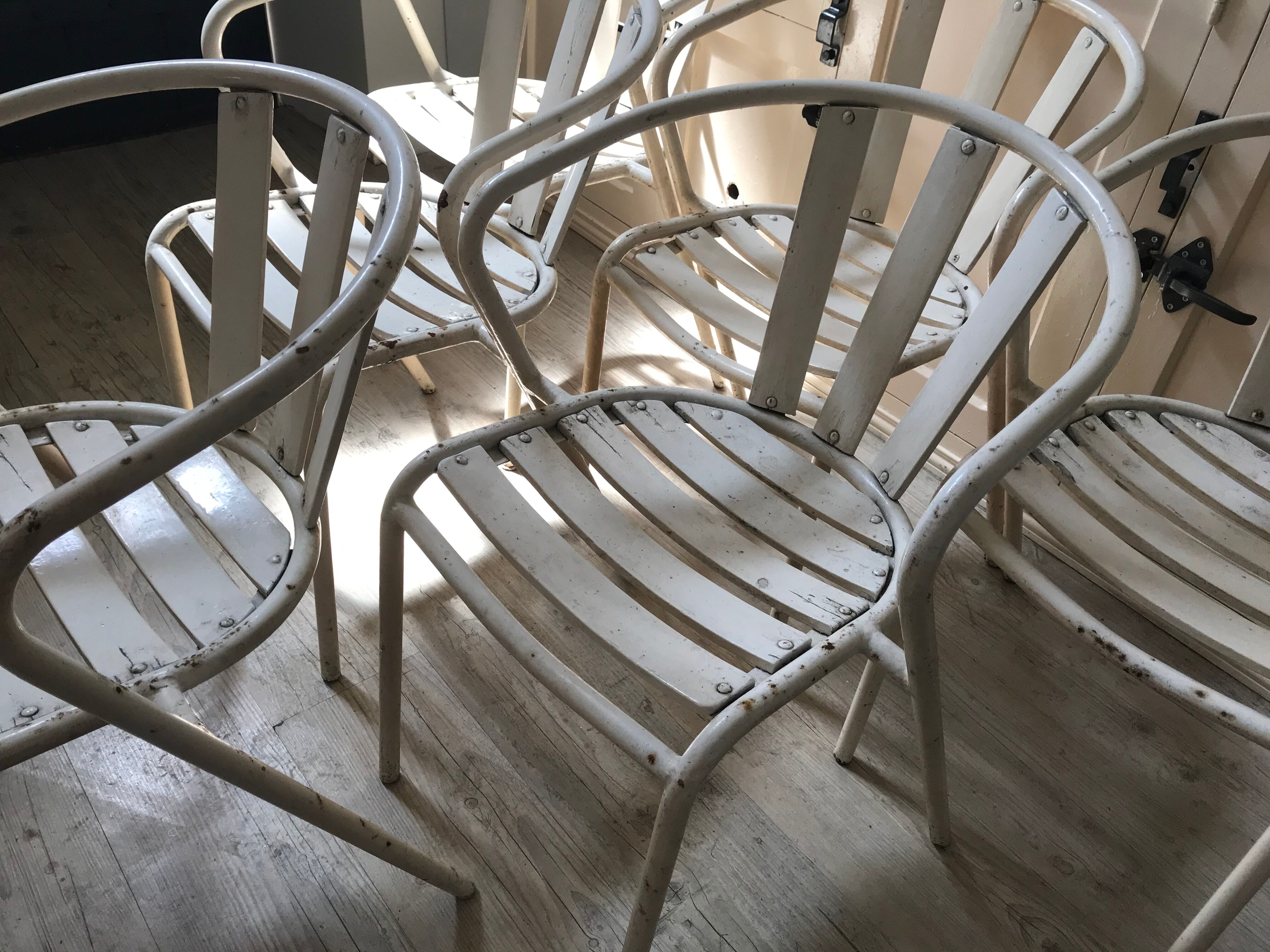 Lot of 5 vintage garden chairs