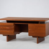 Two-way desk