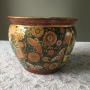 Antique Satsuma porcelain vase, Japan, late 19th-early 20th century