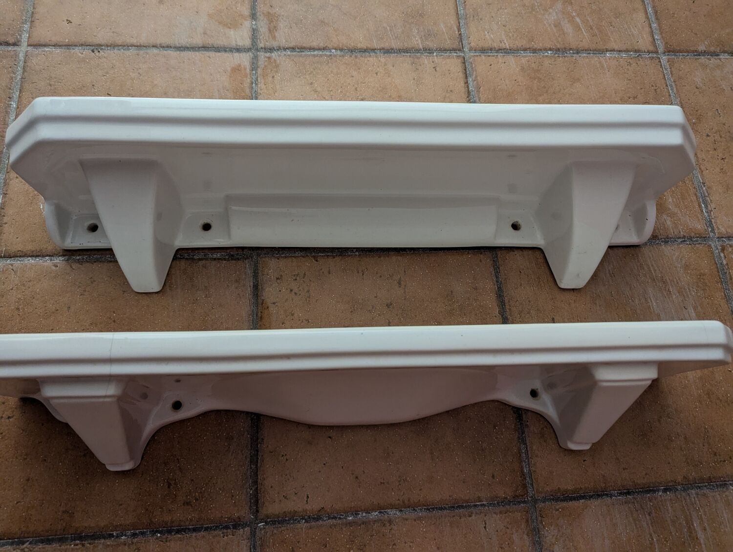 Wall shelf