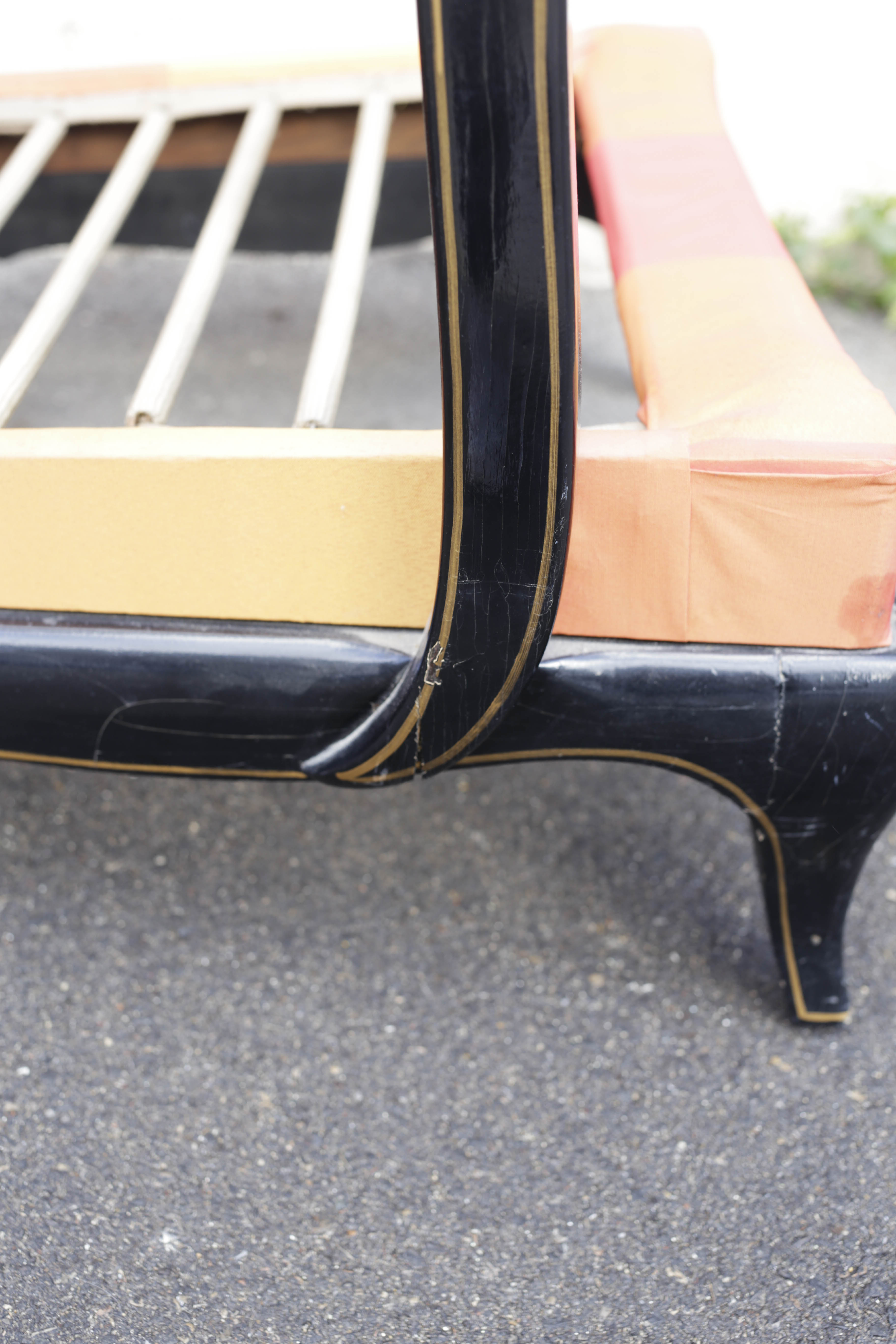 Paire de fauteuils laqué noir Steiner